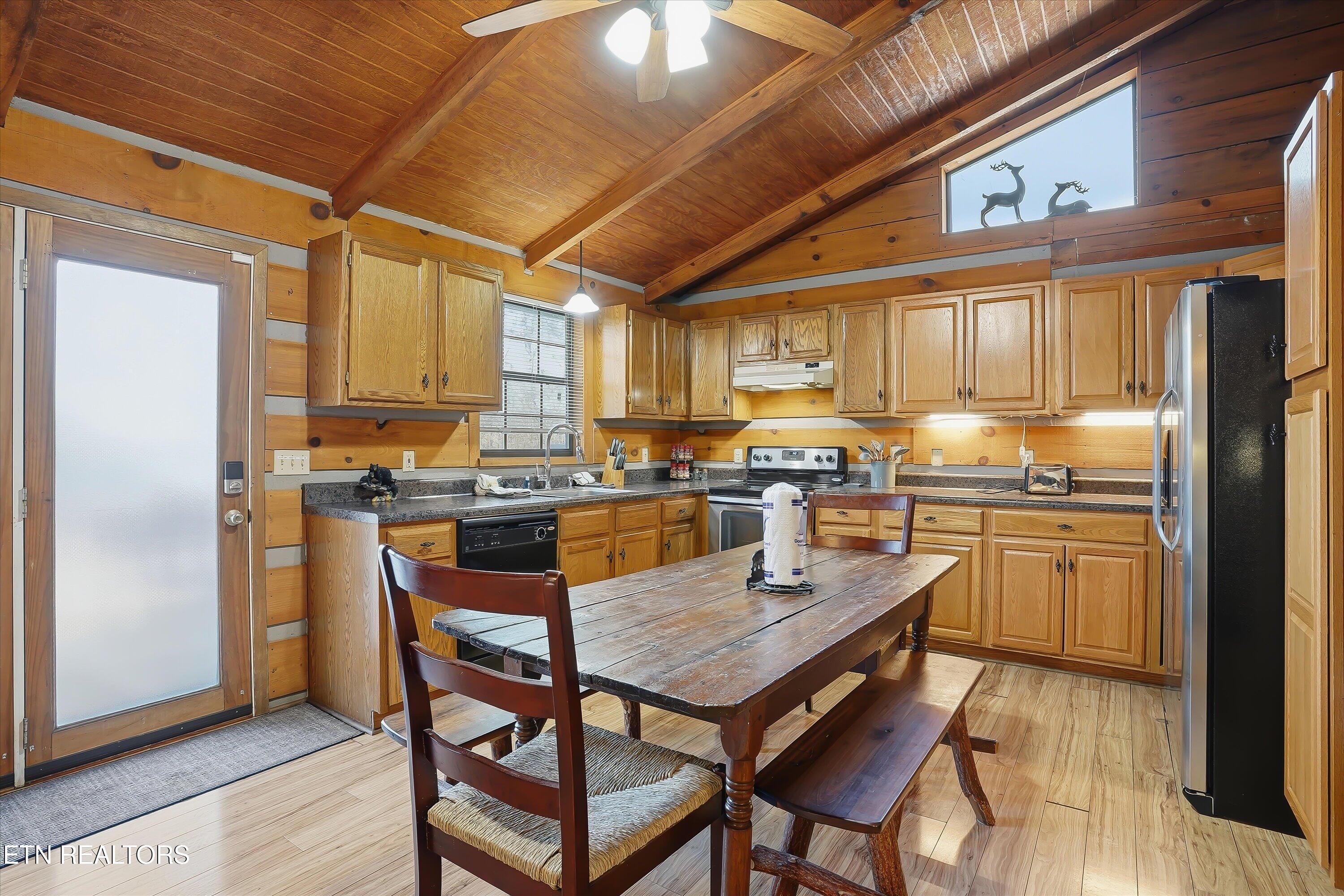 1815 Taylor Way Sevierville TN 37876