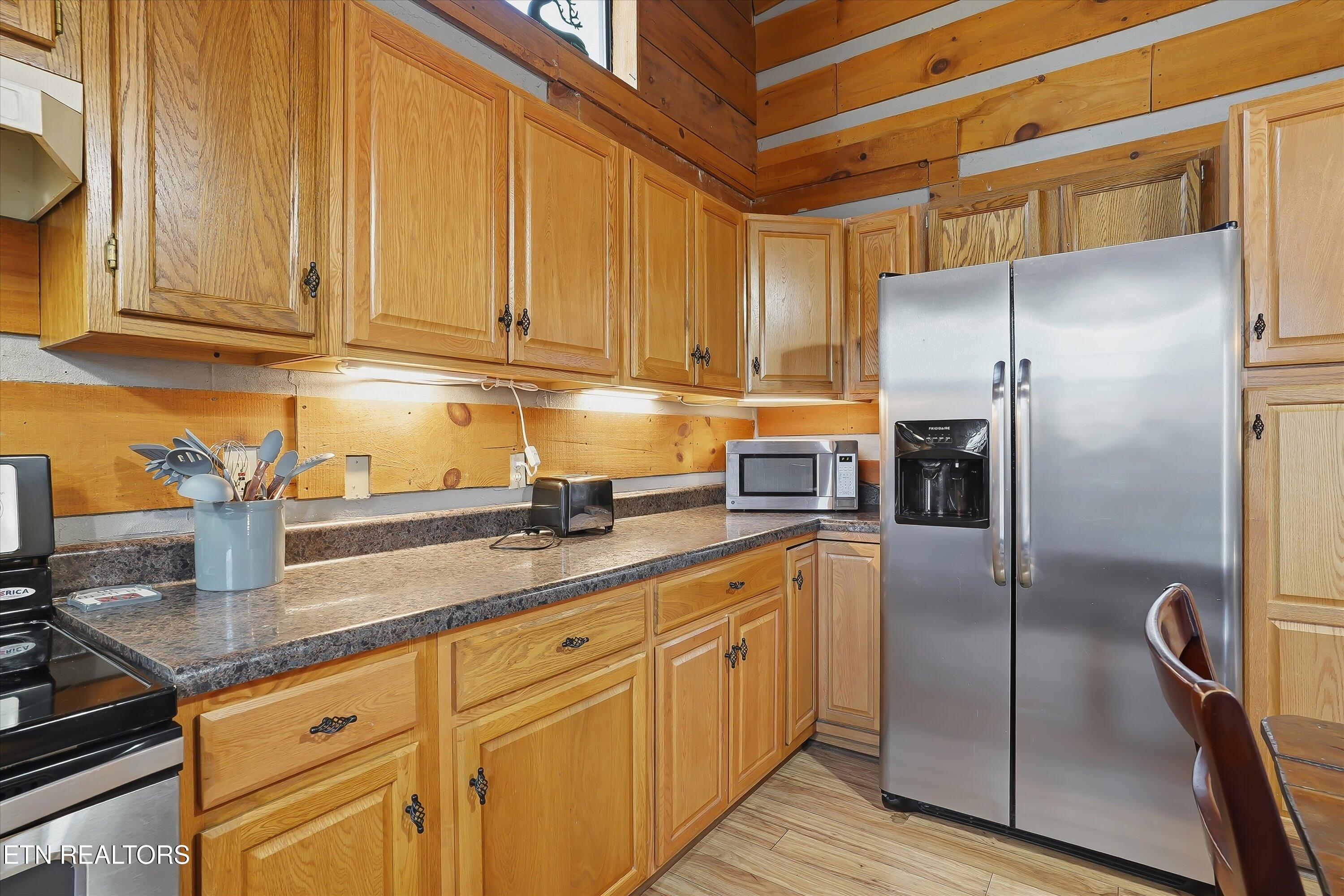 1815 Taylor Way Sevierville TN 37876