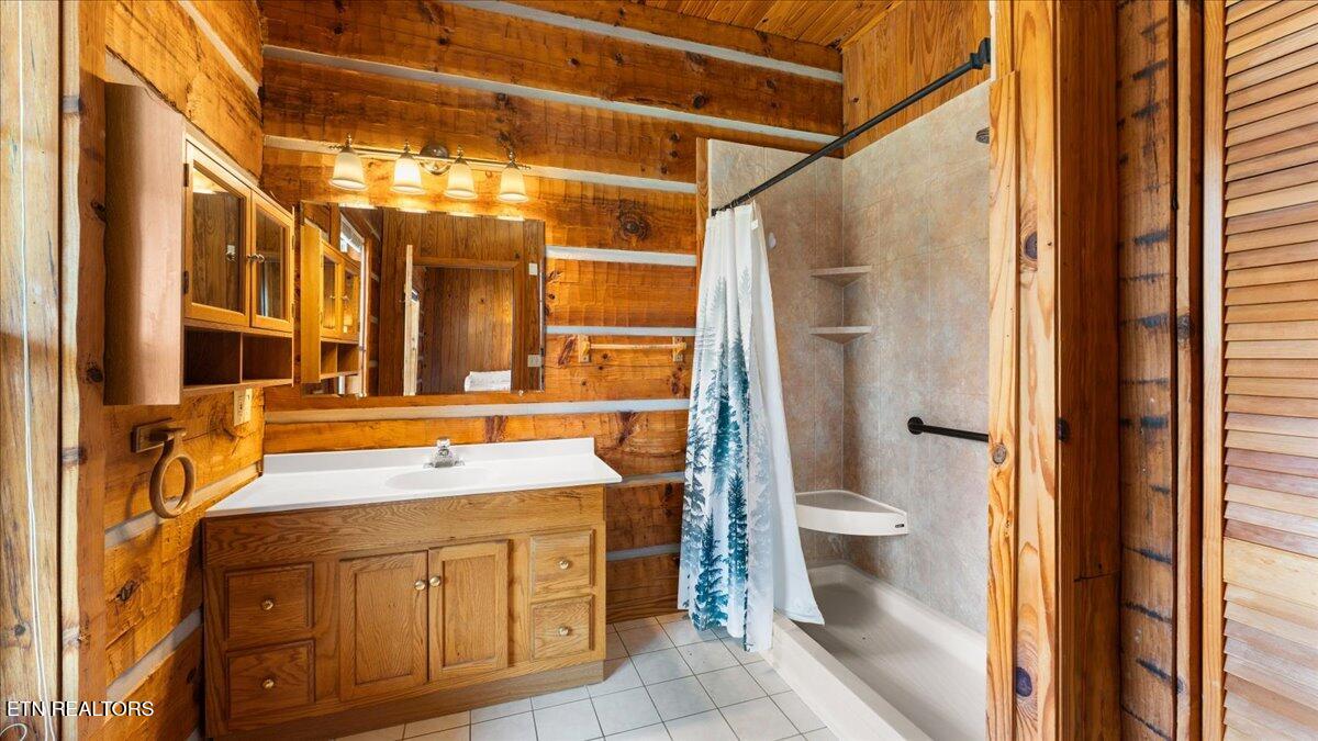 1793 Cherokee Drive Bean Station TN 37708