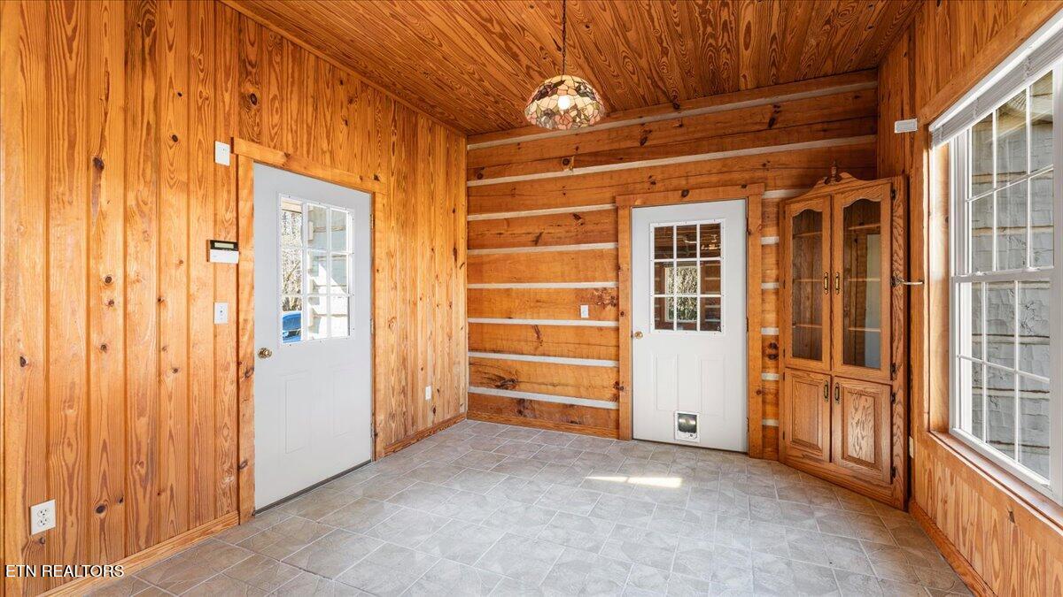 1793 Cherokee Drive Bean Station TN 37708