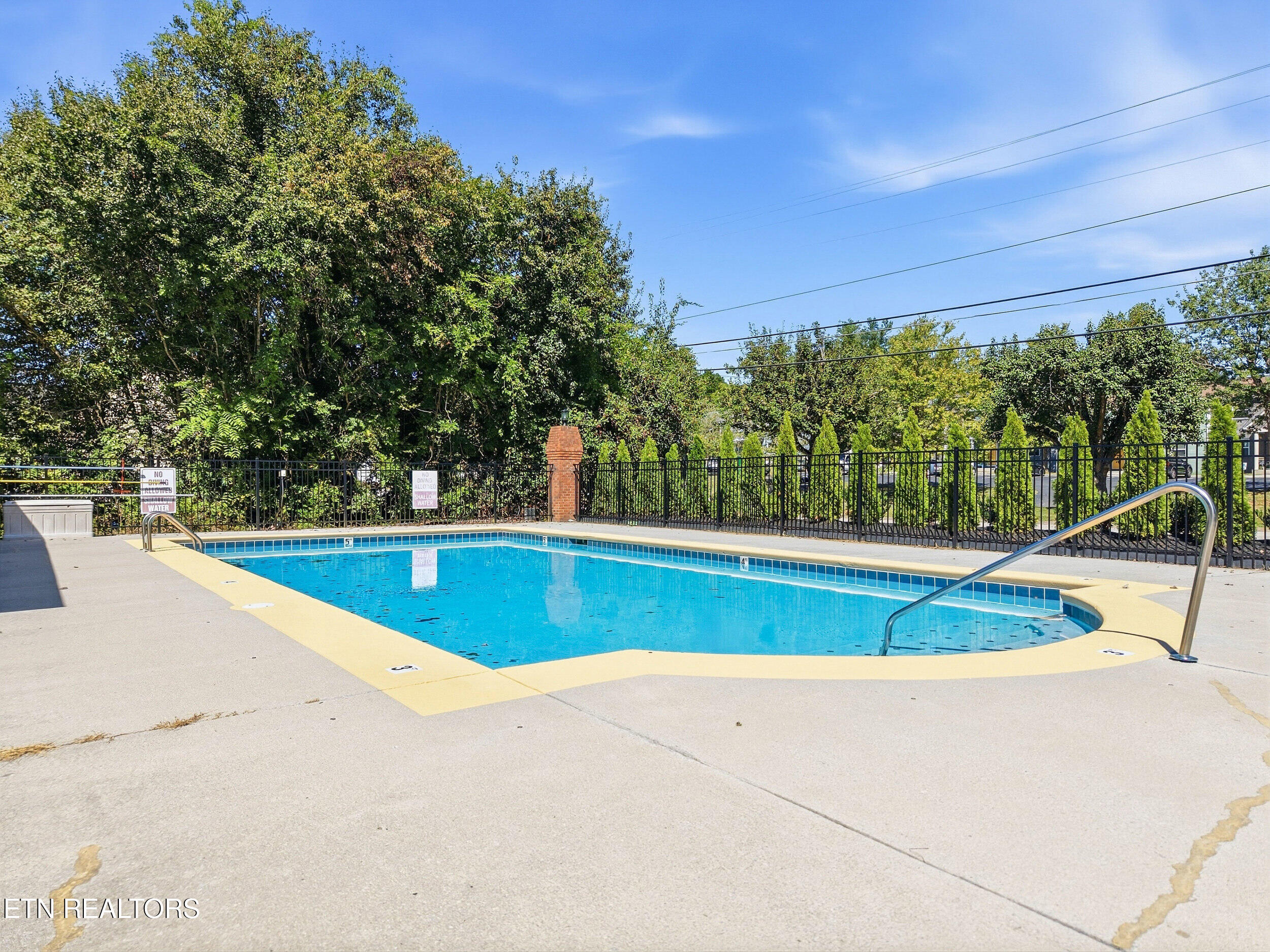 1506 Secretariat Boulevard Knoxville TN 37931