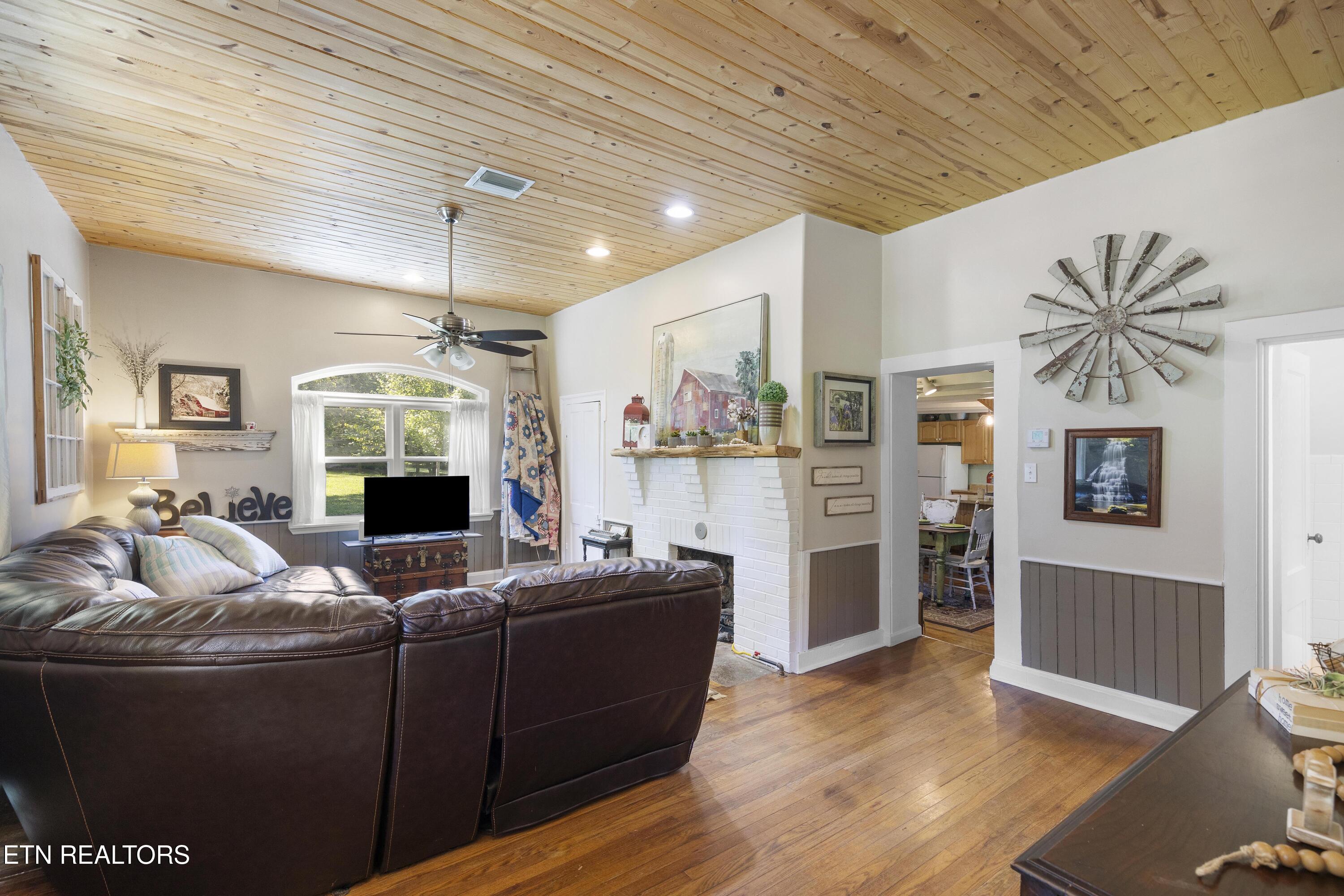 421 E Brushy Valley Drive Powell TN 37849