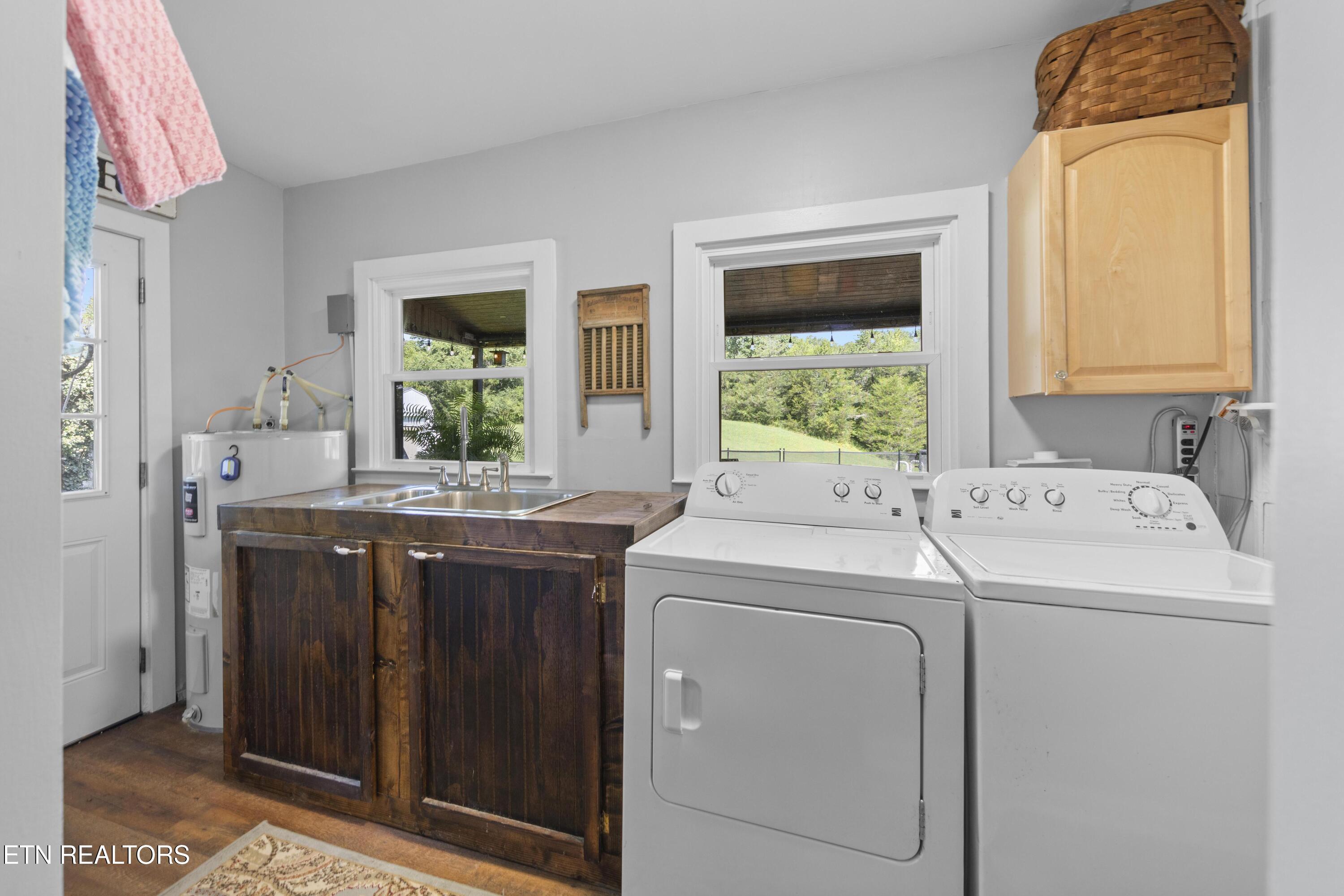 421 E Brushy Valley Drive Powell TN 37849