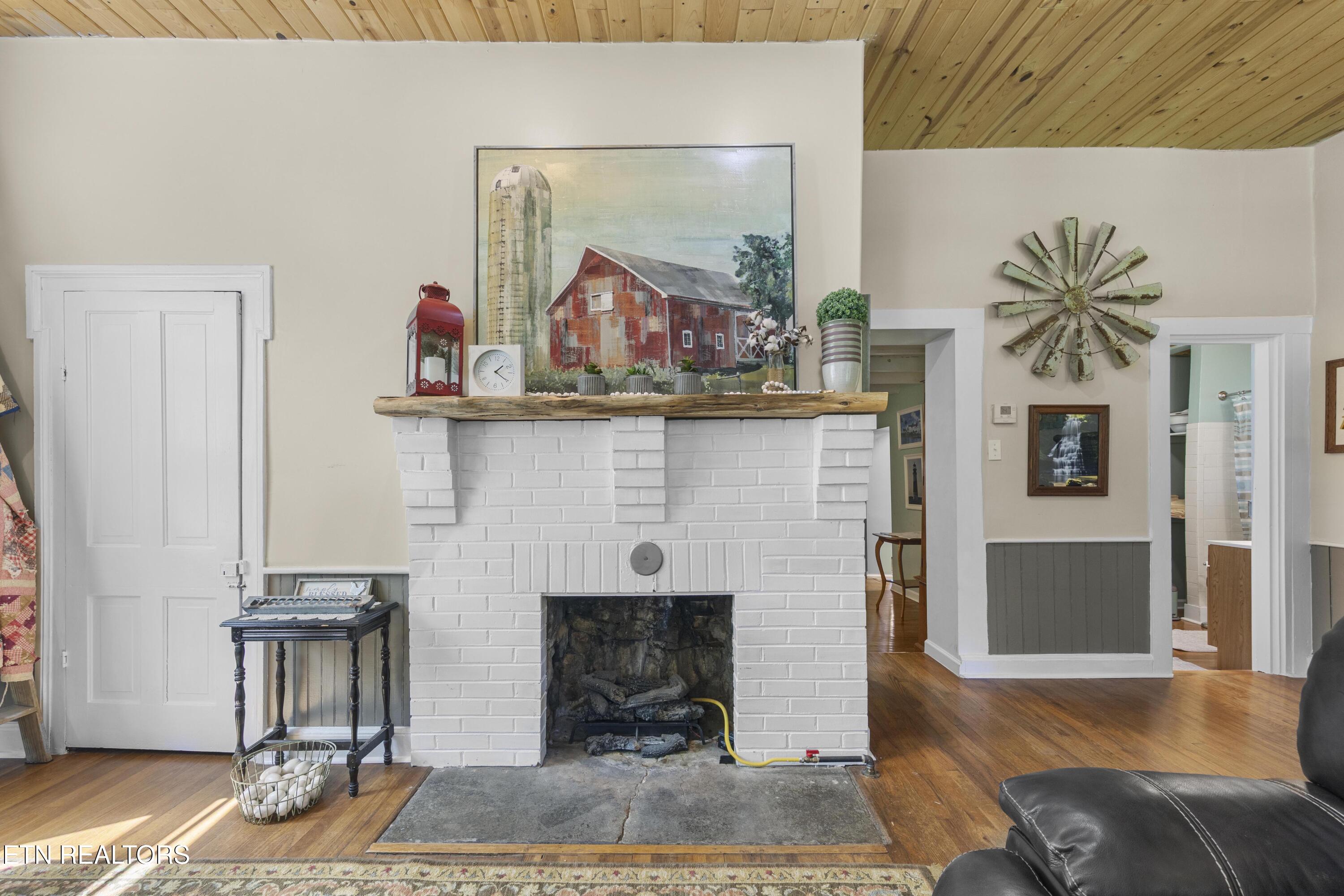421 E Brushy Valley Drive Powell TN 37849