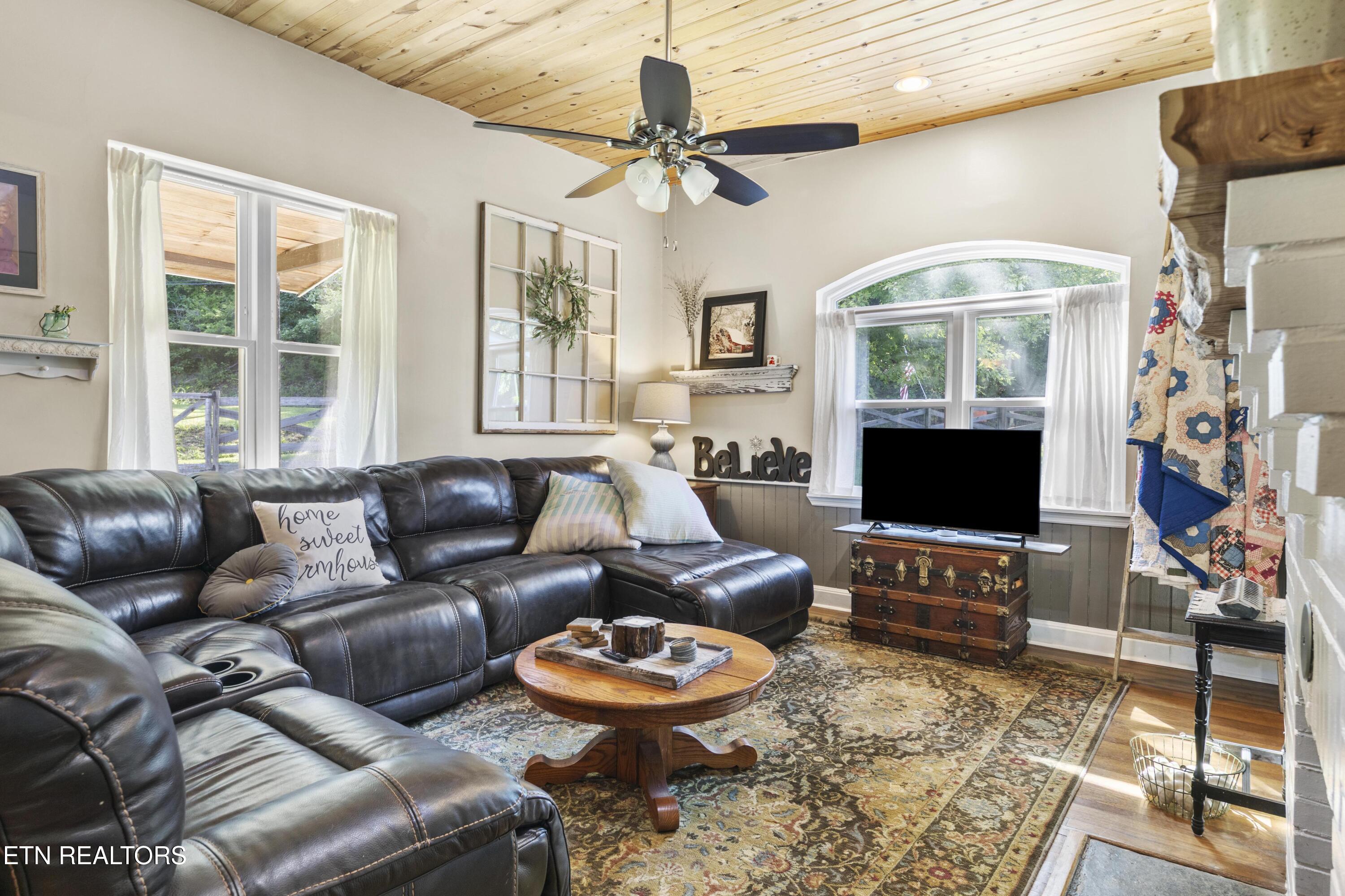 421 E Brushy Valley Drive Powell TN 37849