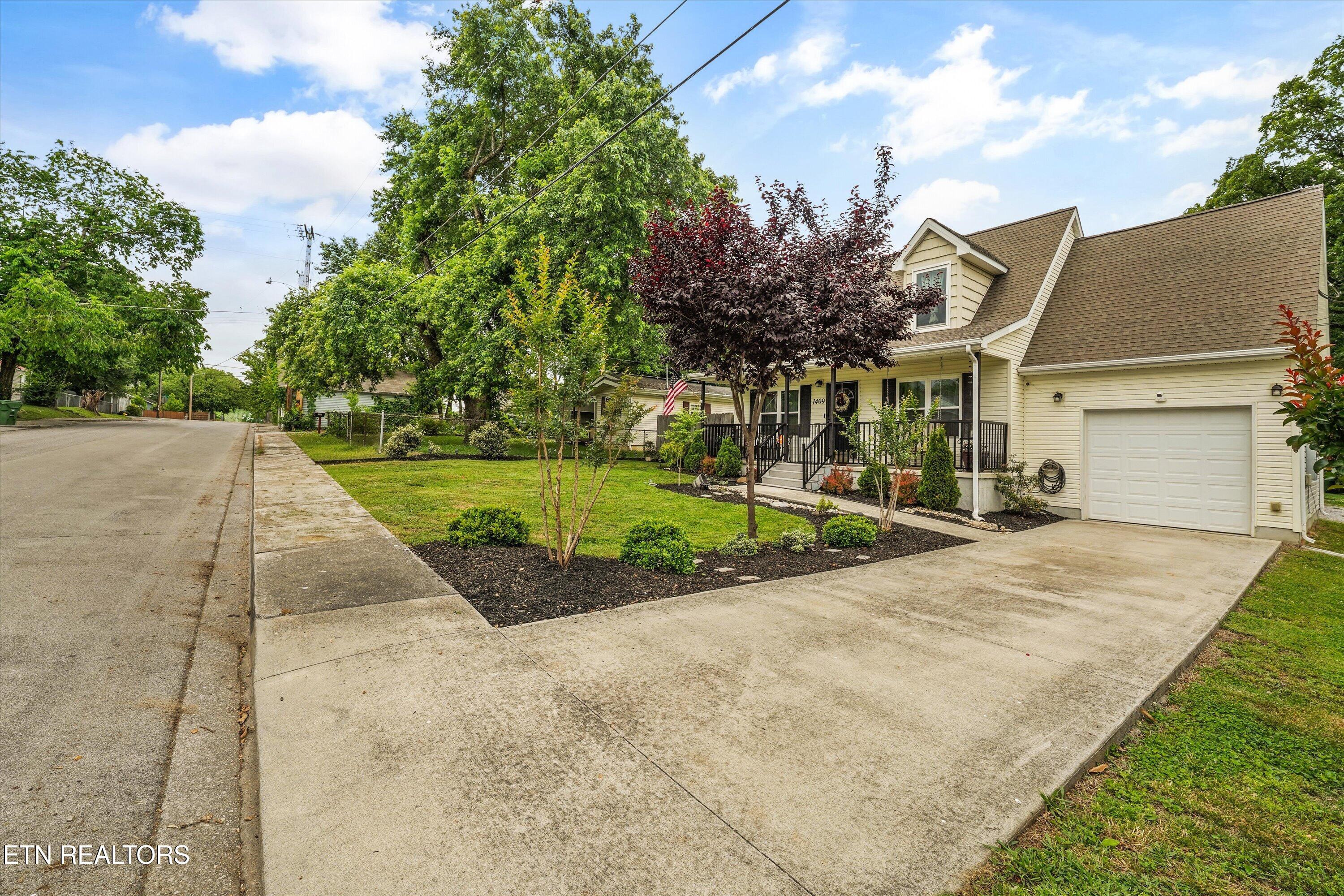 1409 Monroe Avenue Maryville TN 37804
