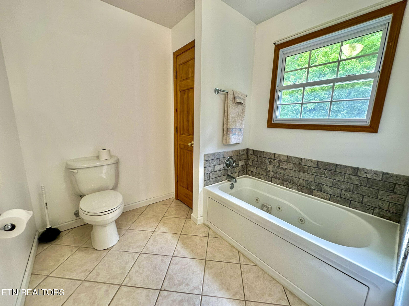 2397 Lower Rinehart Road Dandridge TN 37725