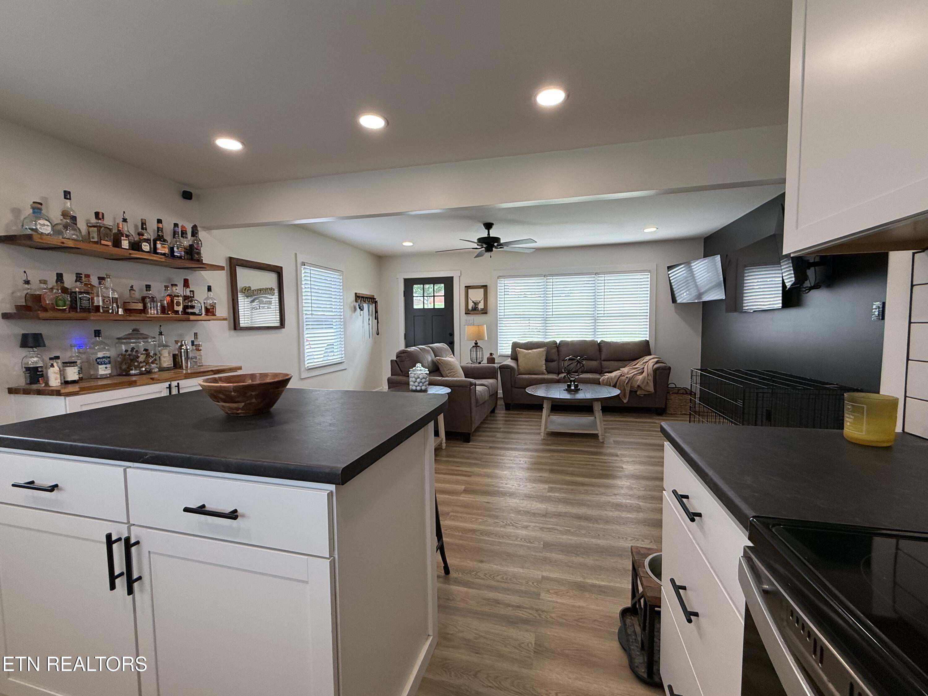 8024 Brickyard Road Powell TN 37849