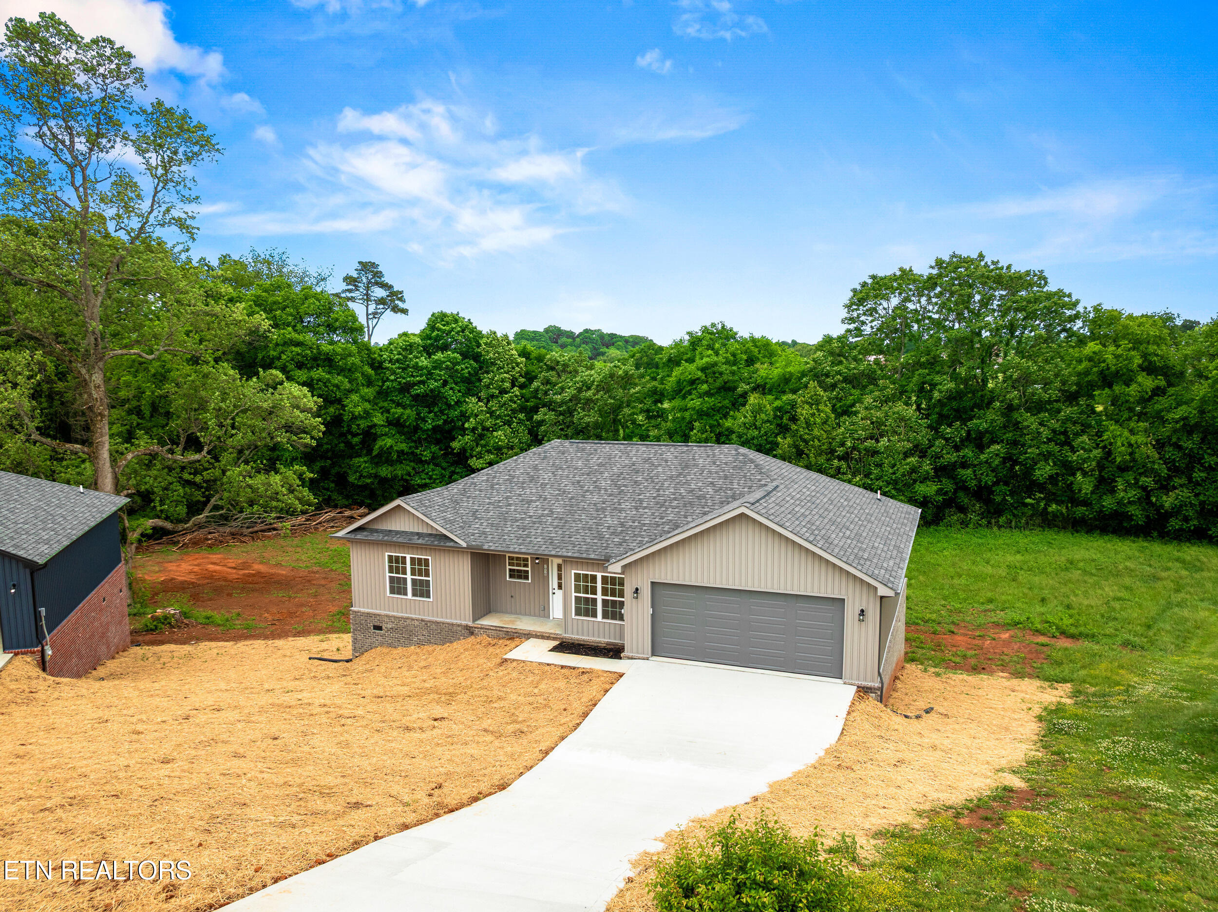 2050 Kings View Loop Seymour TN 37865