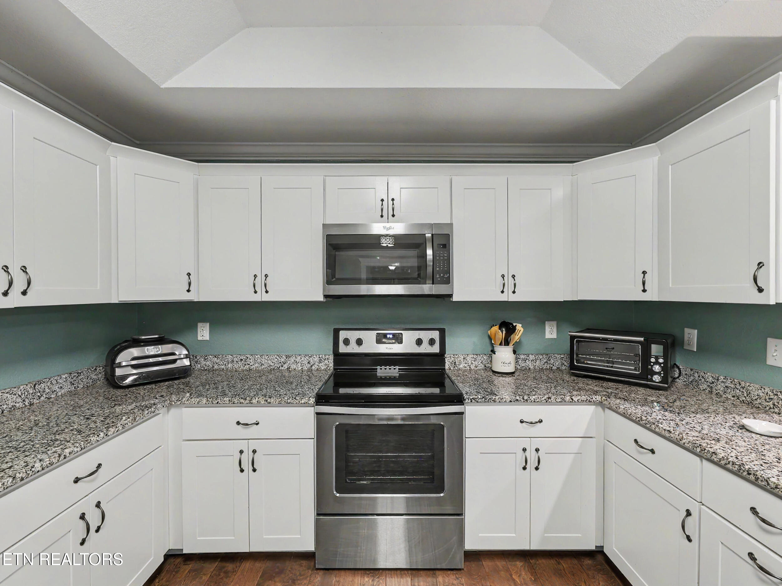 314 White Rose Avenue Maryville TN 37803