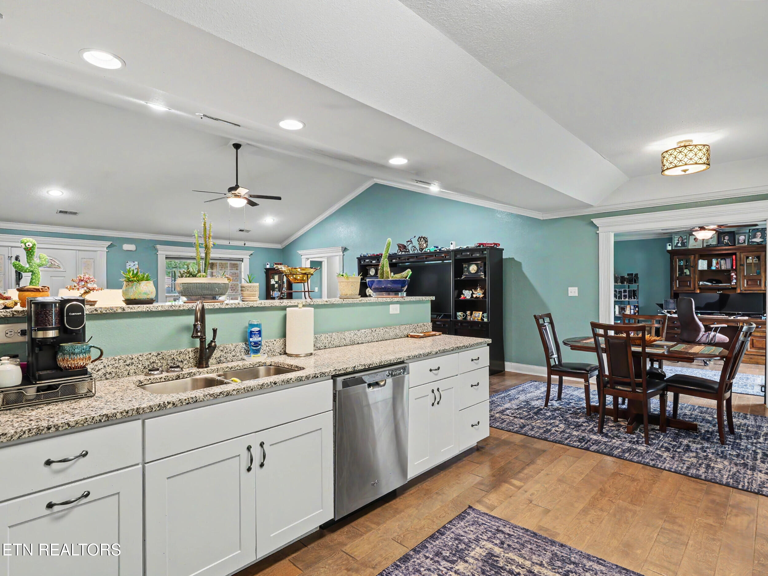 314 White Rose Avenue Maryville TN 37803