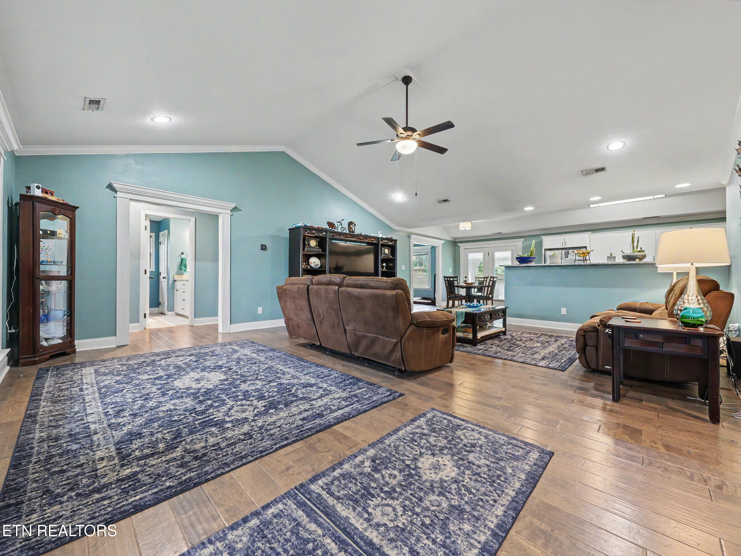 314 White Rose Avenue Maryville TN 37803