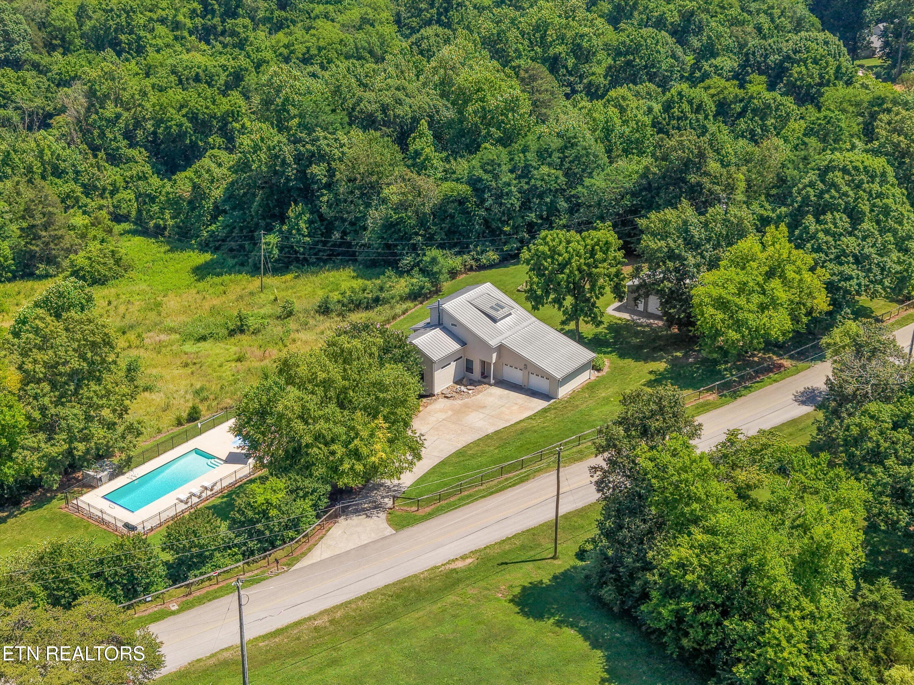 3133 High View Drive Louisville TN 37777