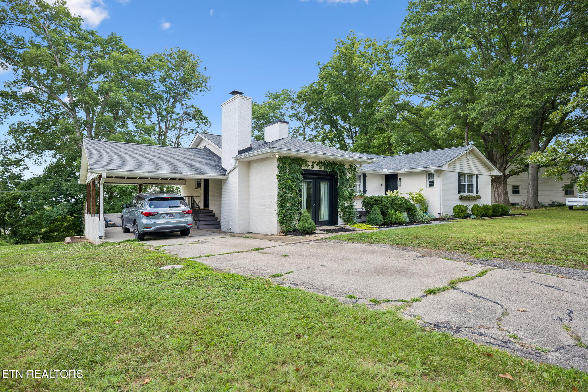 1137 View Drive Maryville TN 37801