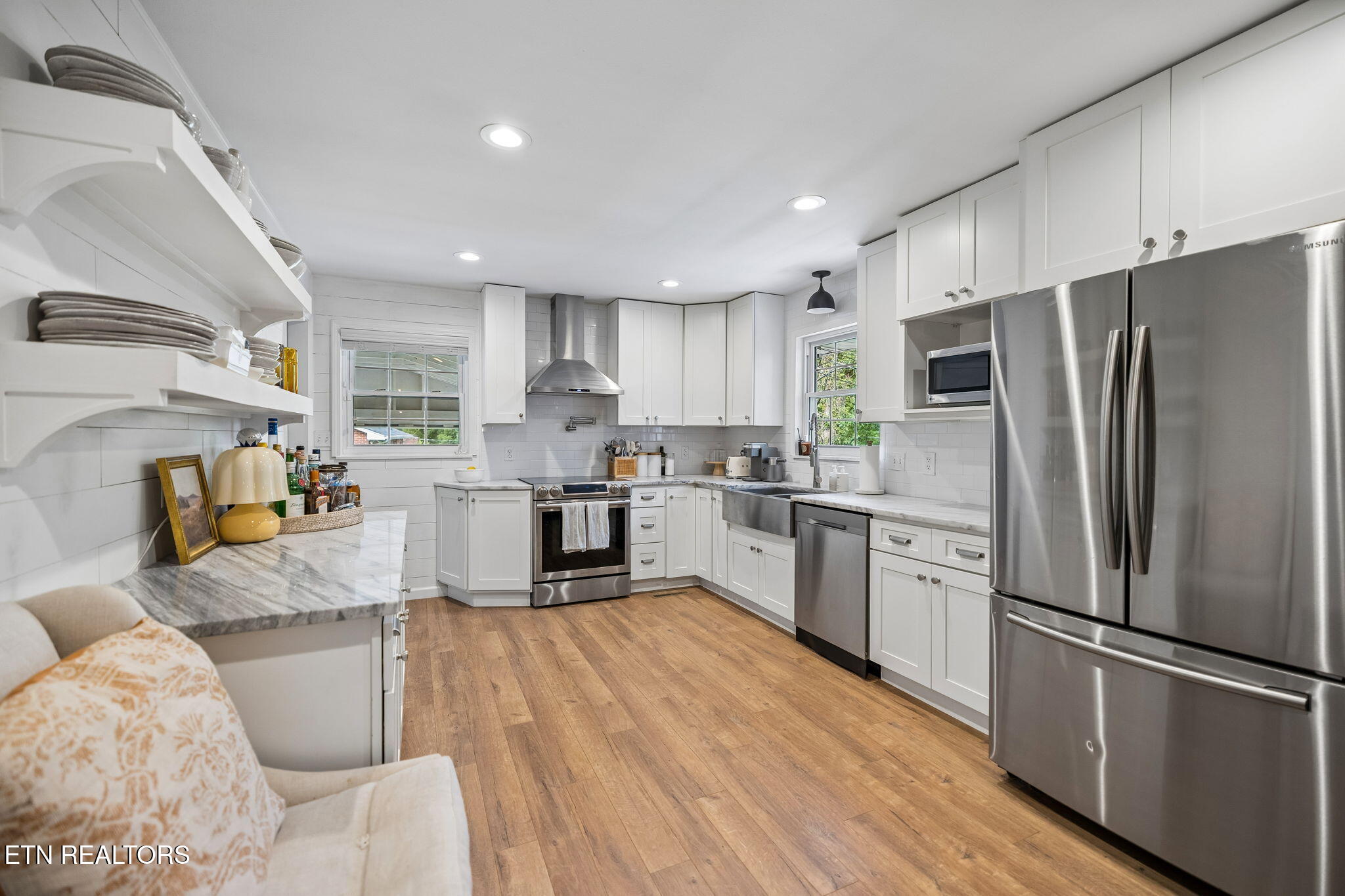 1137 View Drive Maryville TN 37801