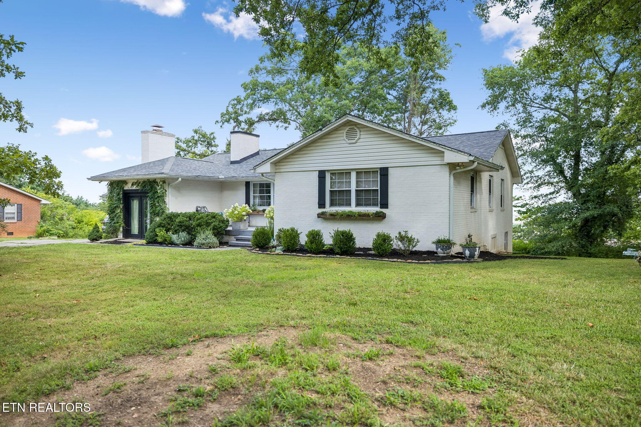 1137 View Drive Maryville TN 37801