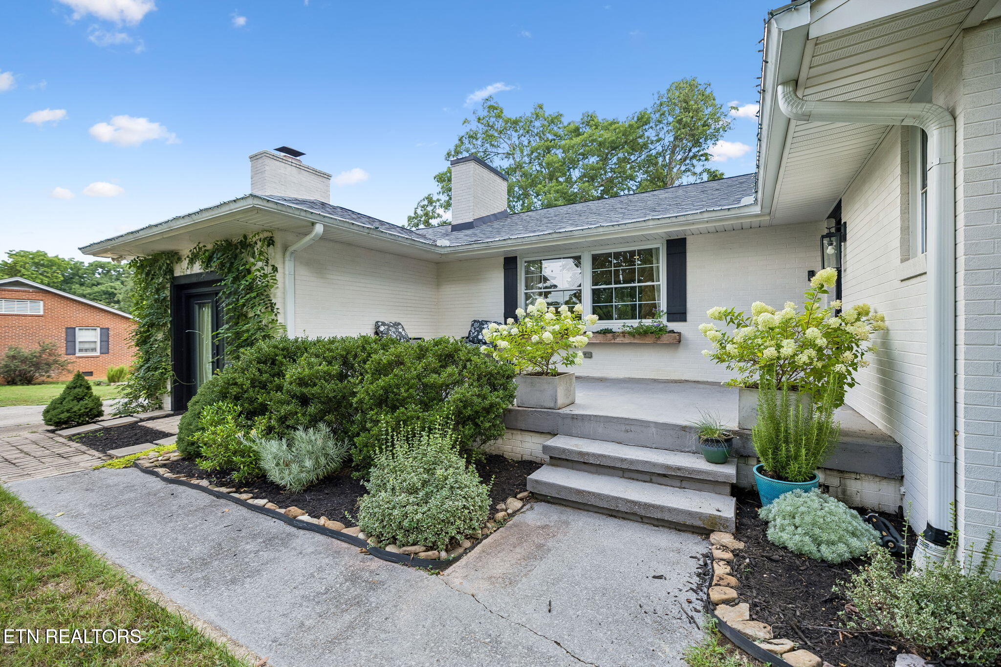 1137 View Drive Maryville TN 37801