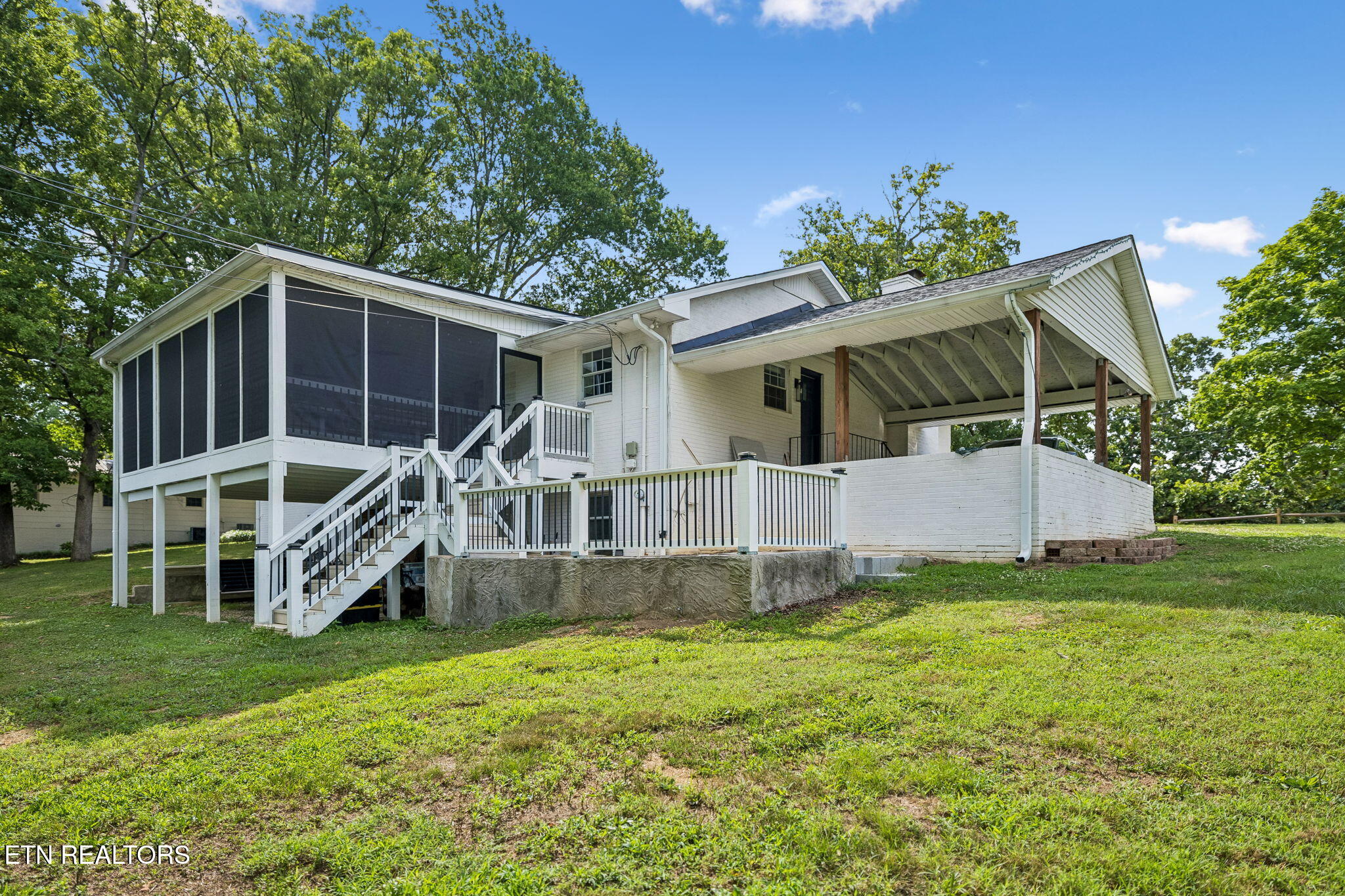 1137 View Drive Maryville TN 37801