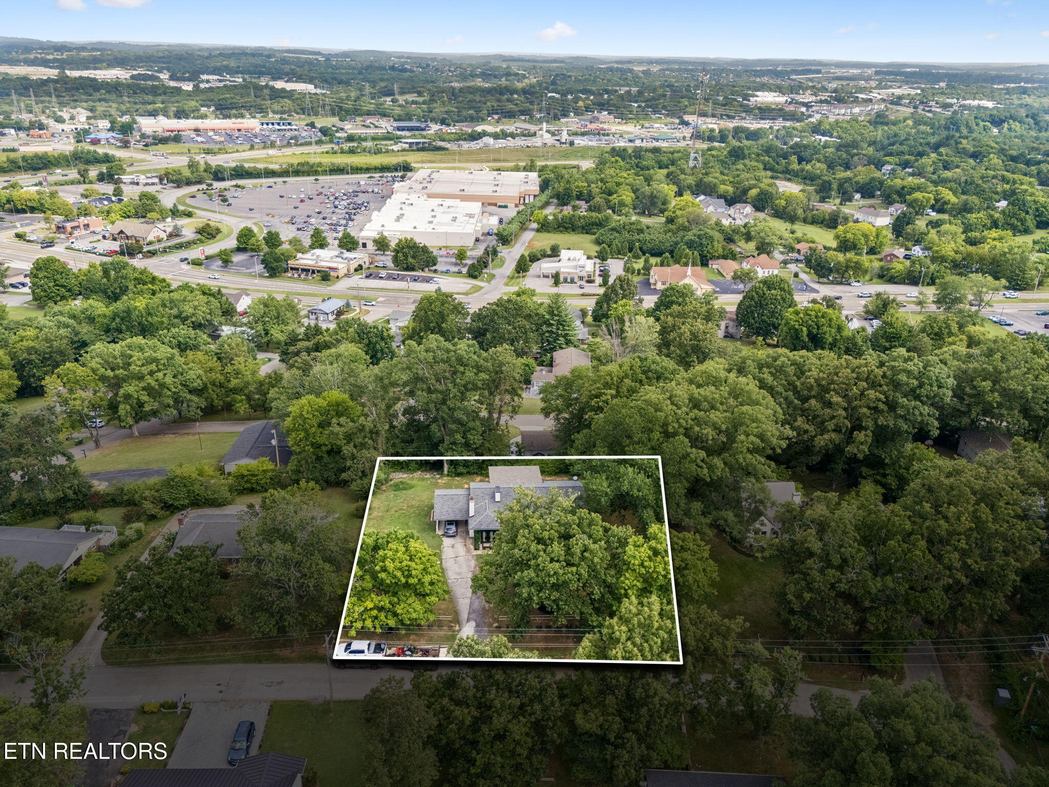 1137 View Drive Maryville TN 37801