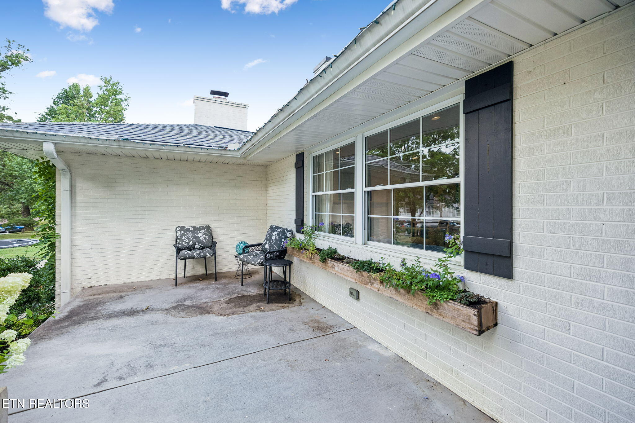 1137 View Drive Maryville TN 37801