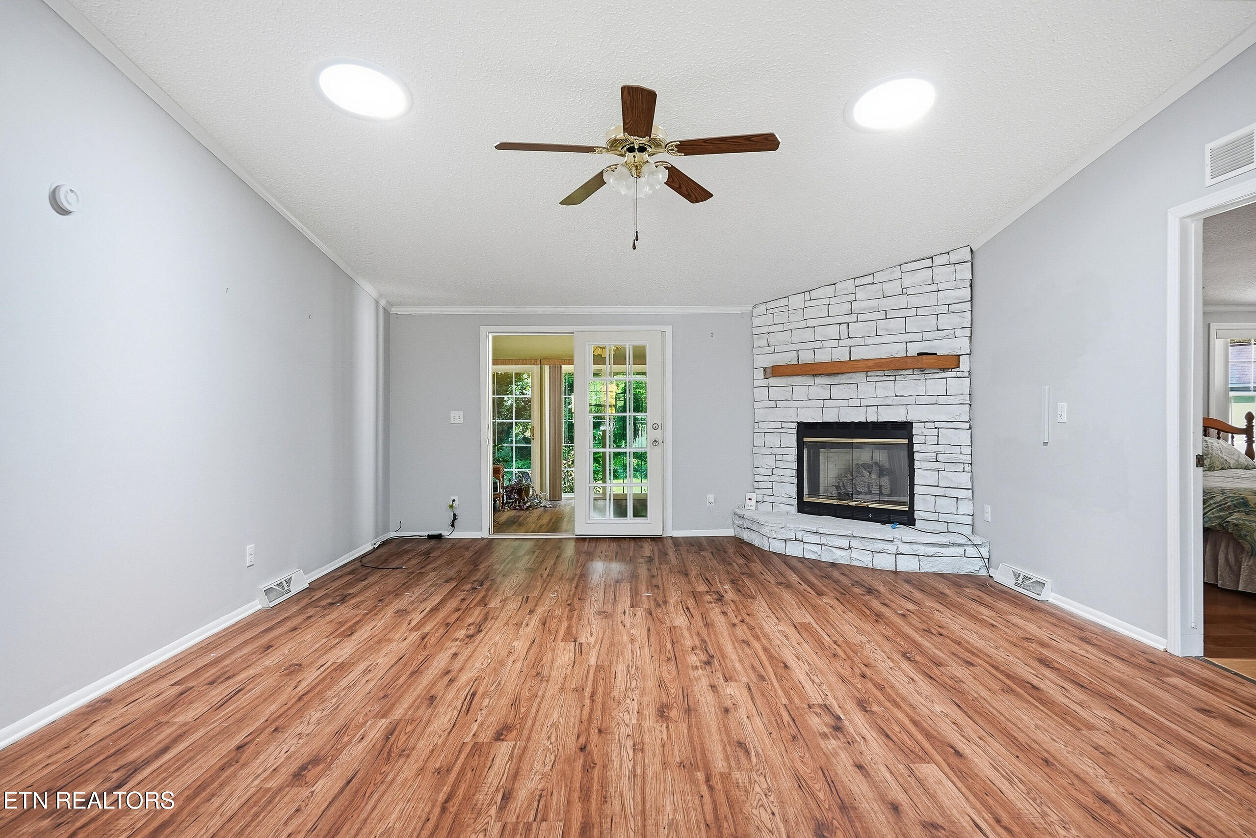 128 Prestonwood Drive Crossville TN 38558