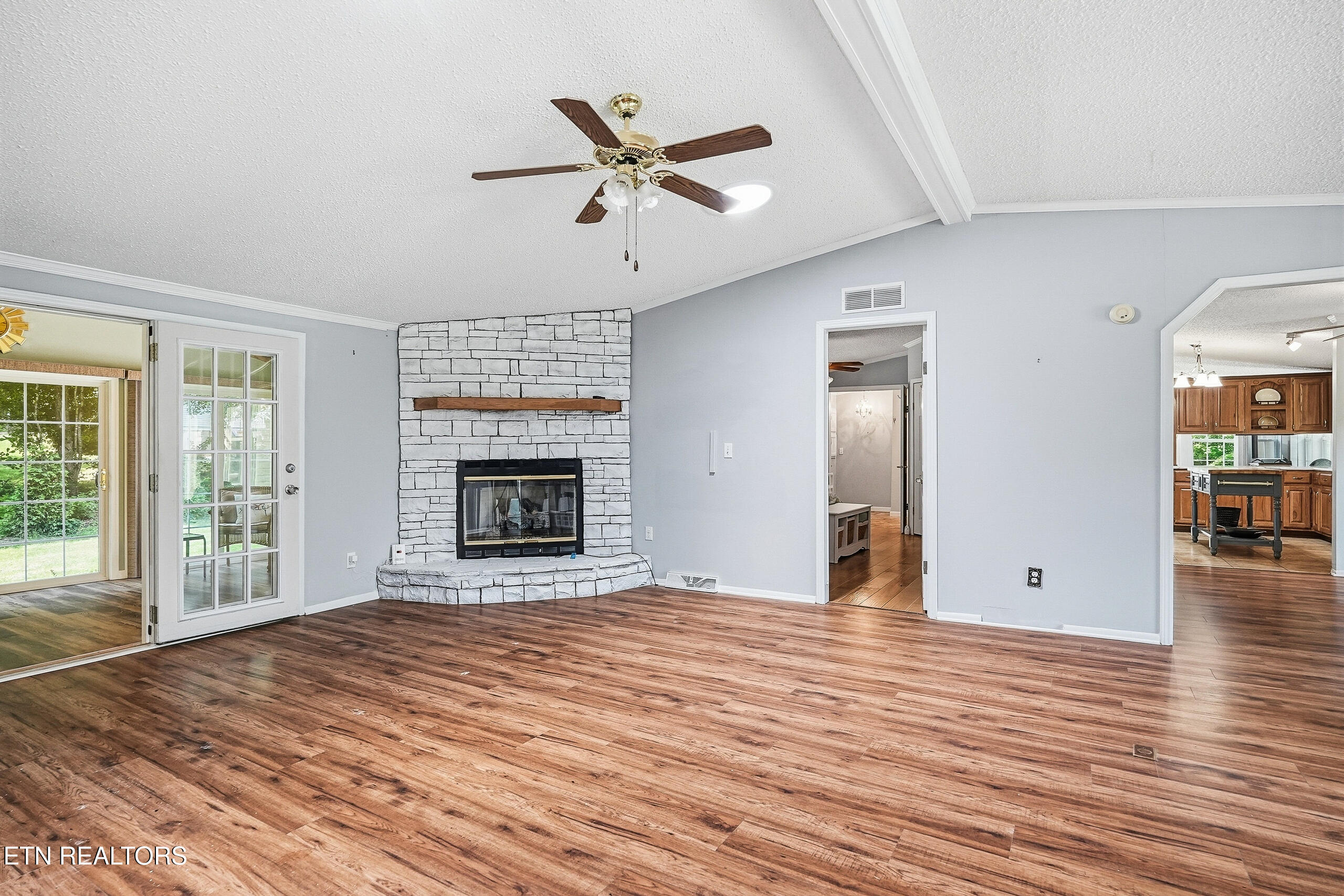 128 Prestonwood Drive Crossville TN 38558
