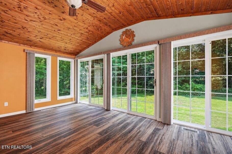 128 Prestonwood Drive Crossville TN 38558