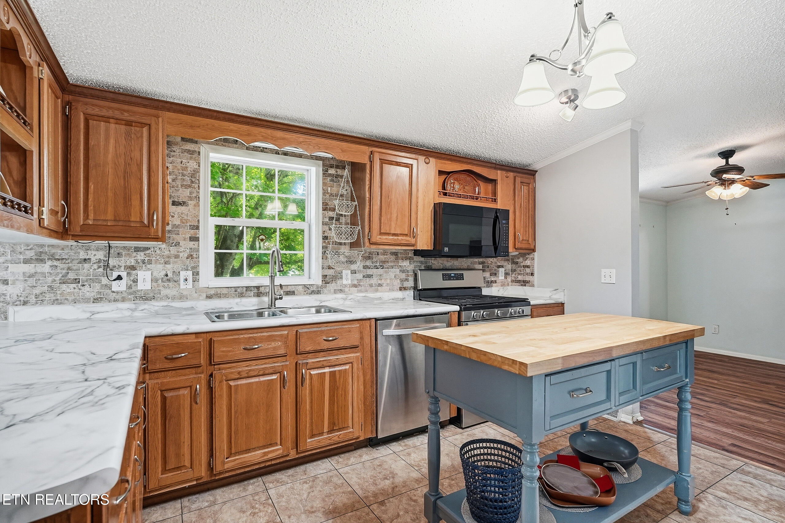 128 Prestonwood Drive Crossville TN 38558