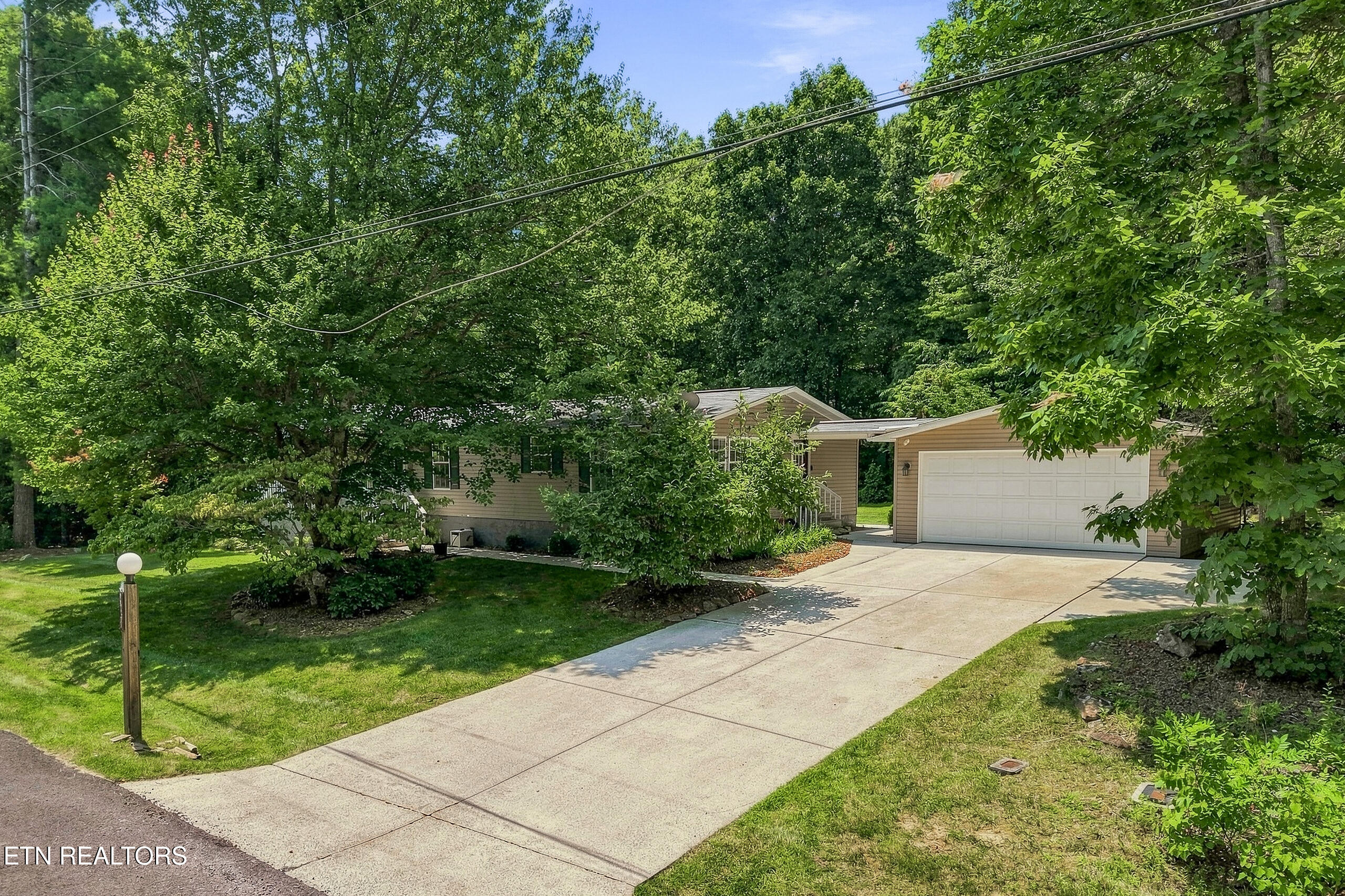 128 Prestonwood Drive Crossville TN 38558