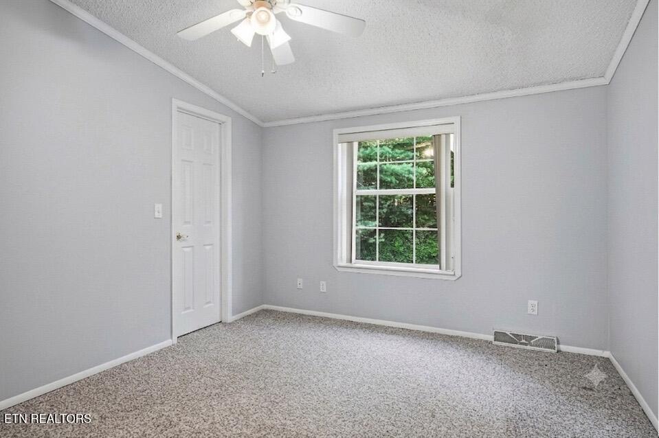 128 Prestonwood Drive Crossville TN 38558