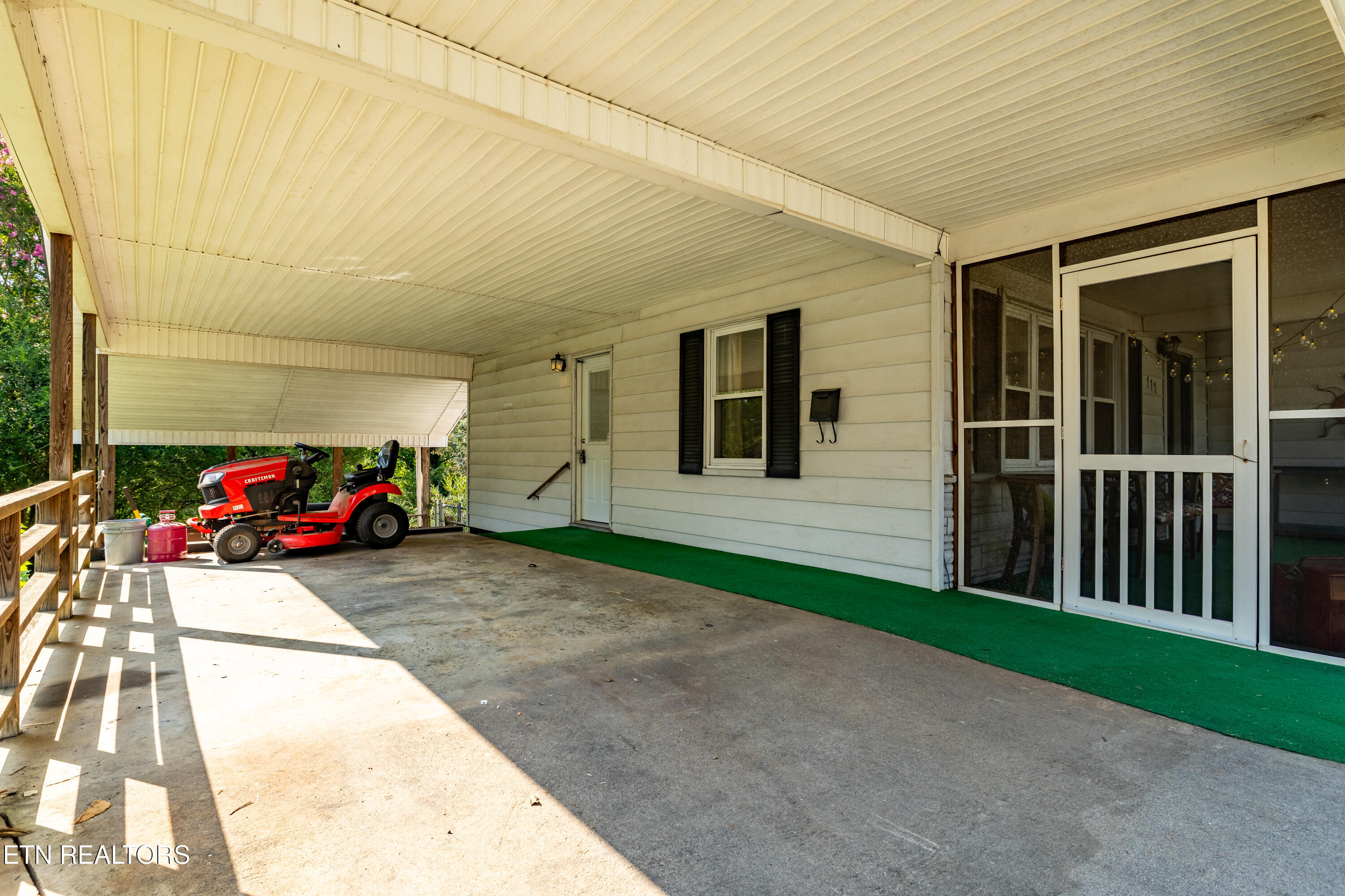 111 Sanford Lane Oak Ridge TN 37830