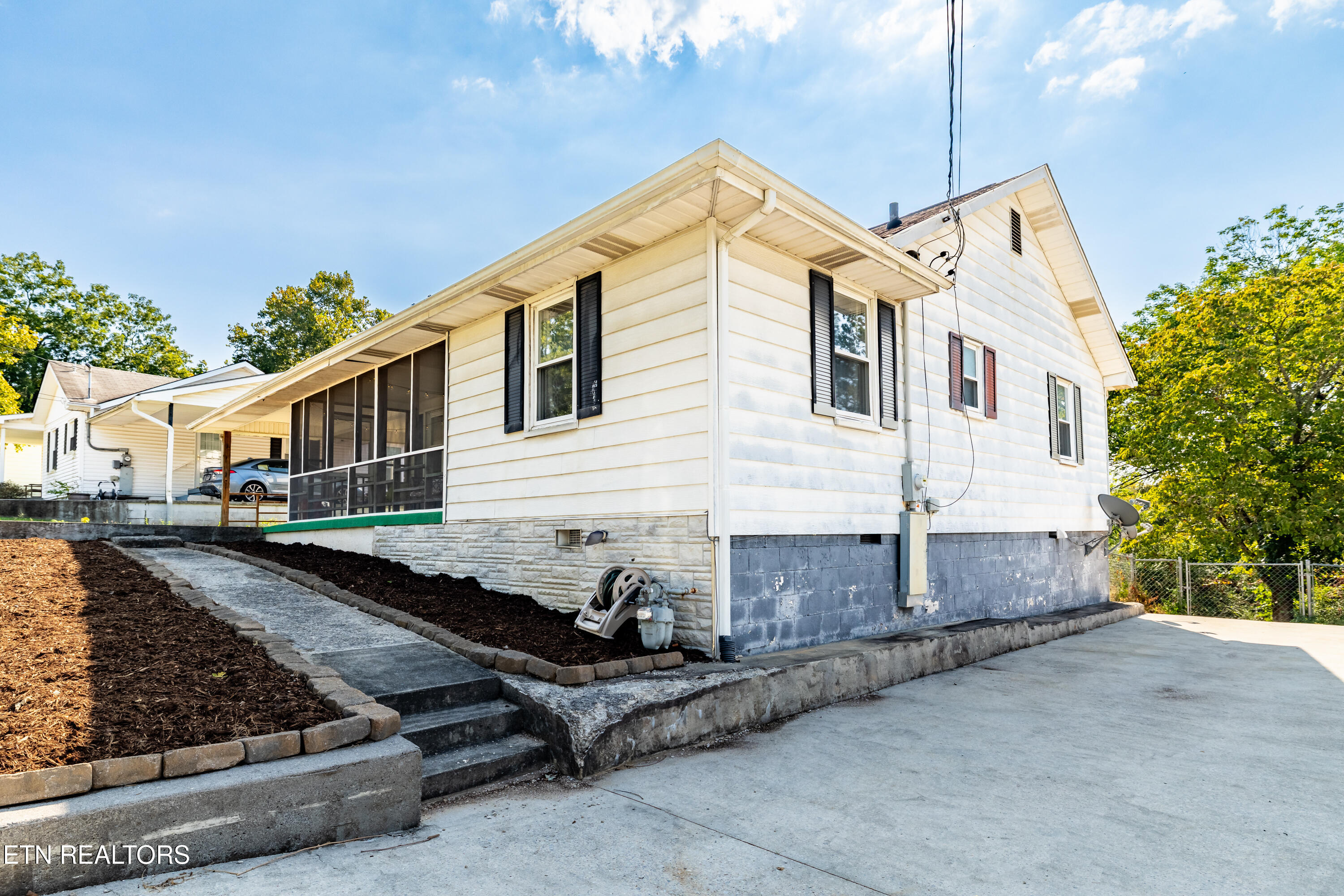 111 Sanford Lane Oak Ridge TN 37830