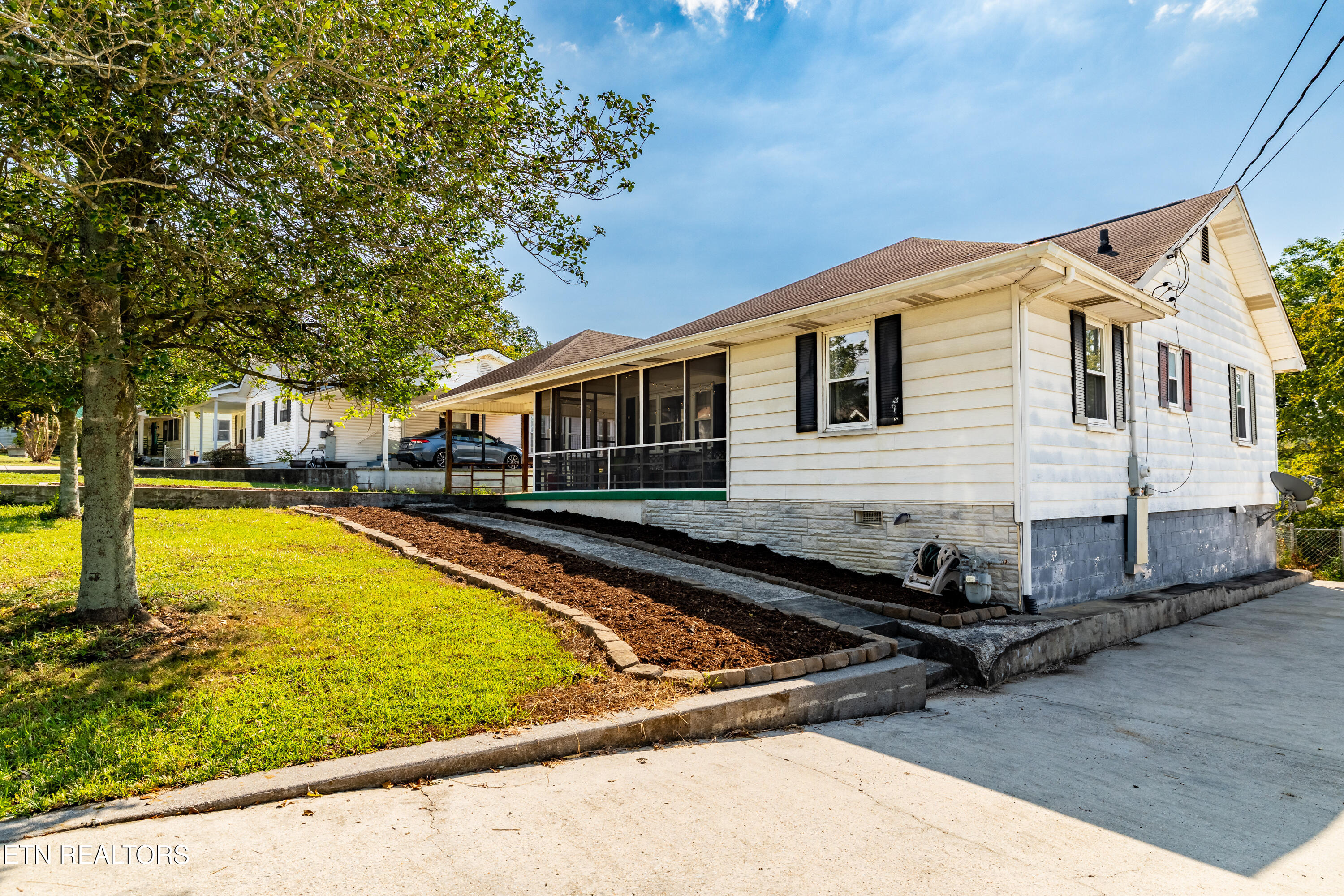111 Sanford Lane Oak Ridge TN 37830