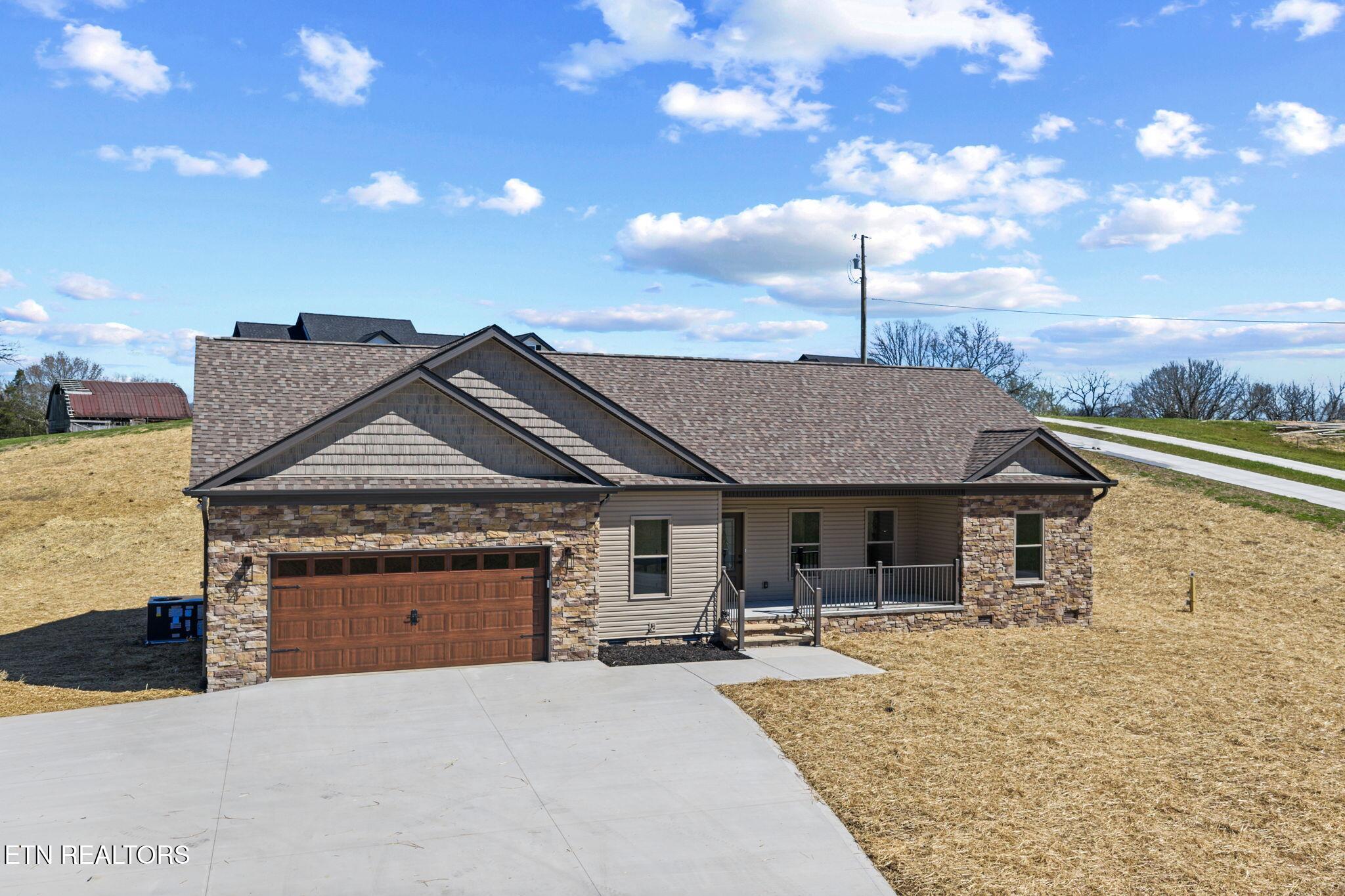 380 Hillvale Road Clinton TN 37716
