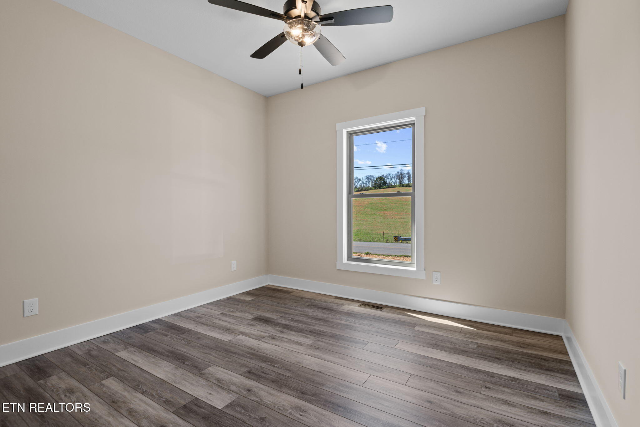380 Hillvale Road Clinton TN 37716