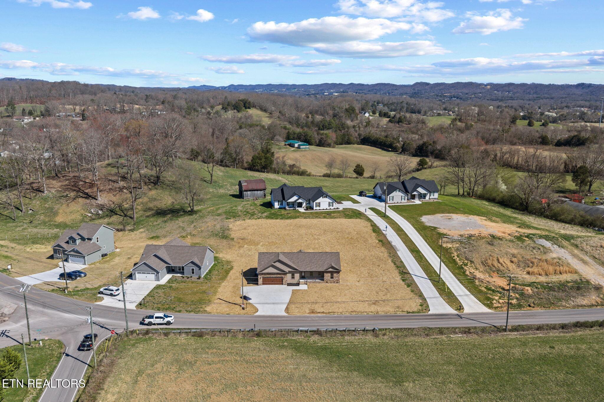 380 Hillvale Road Clinton TN 37716