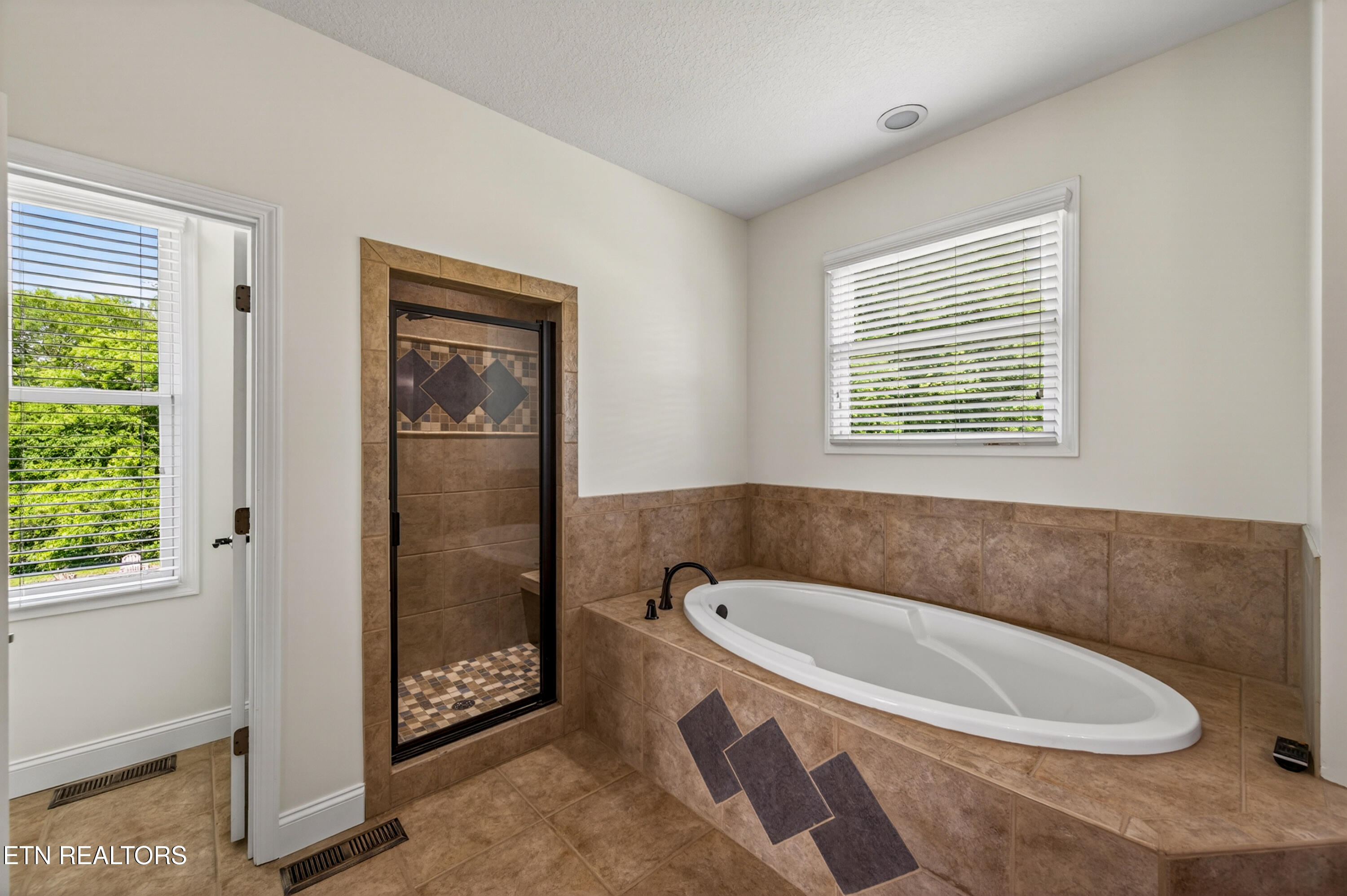 2655 Boston Chase Road Kodak TN 37764