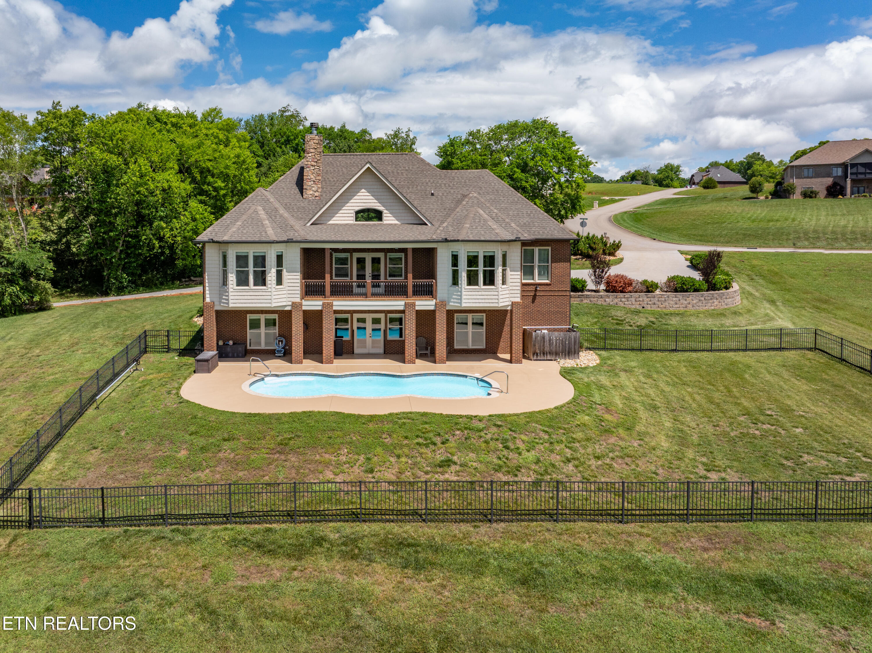 2655 Boston Chase Road Kodak TN 37764