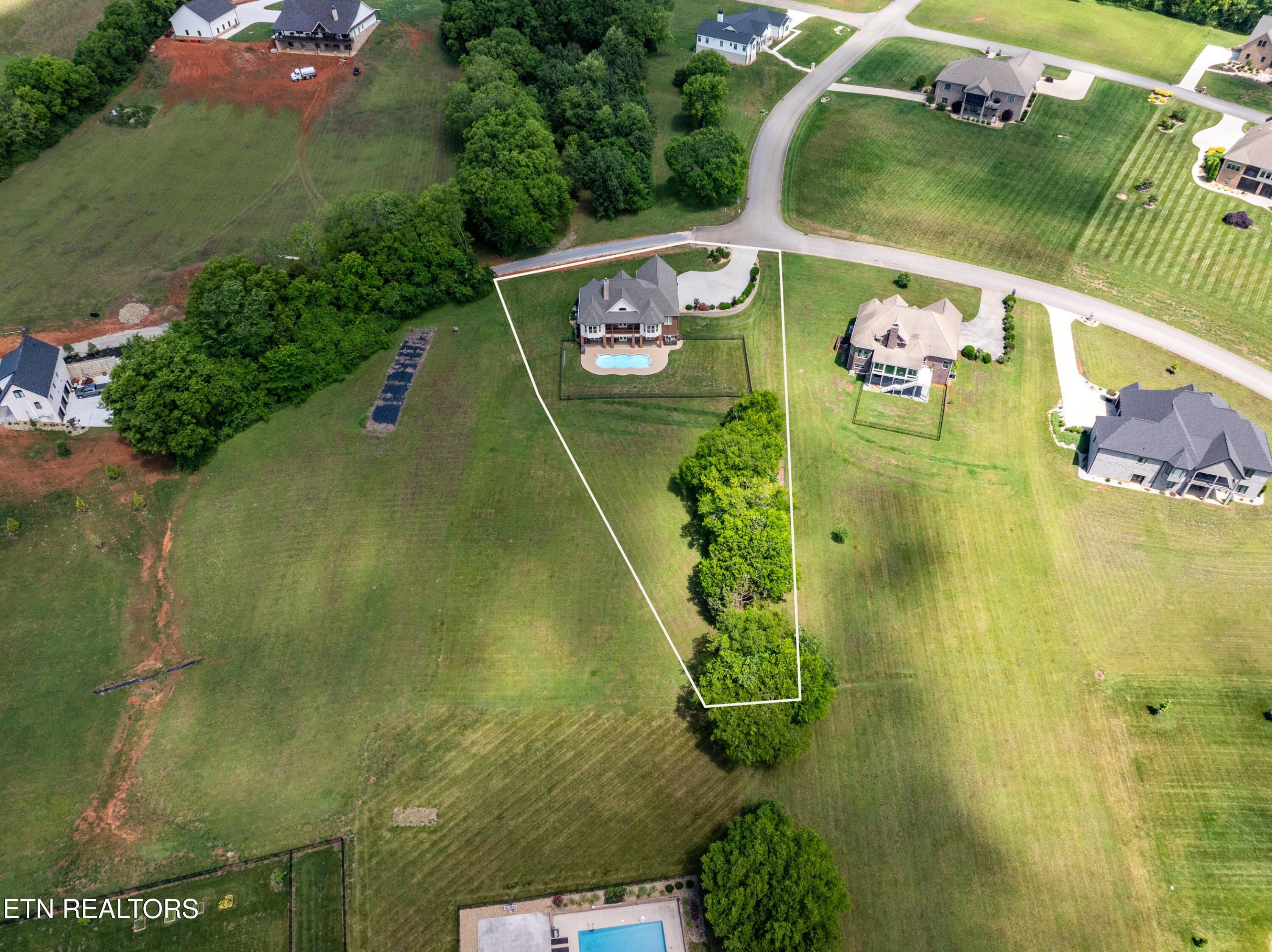 2655 Boston Chase Road Kodak TN 37764