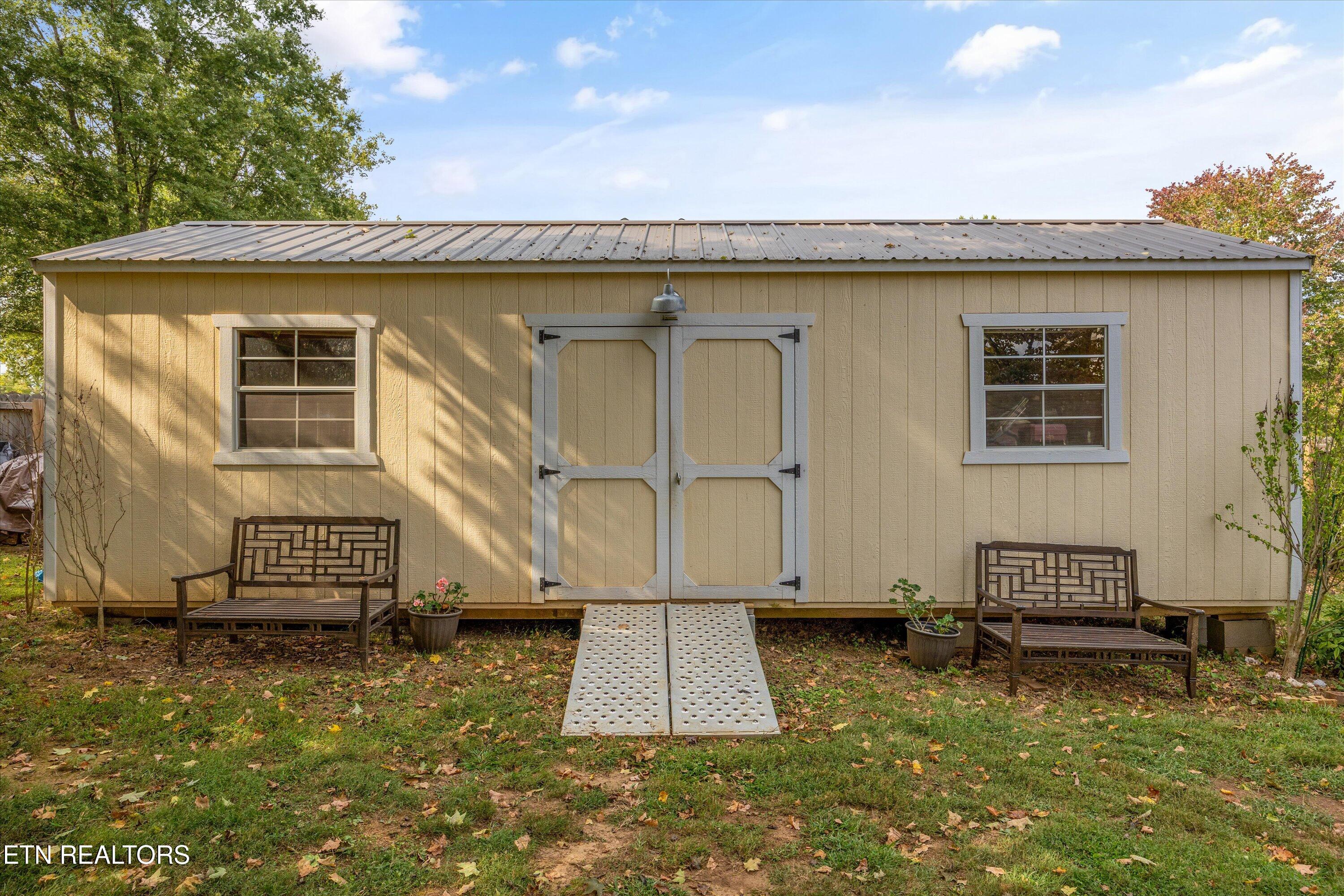 325 Asbury Drive Maryville TN 37804