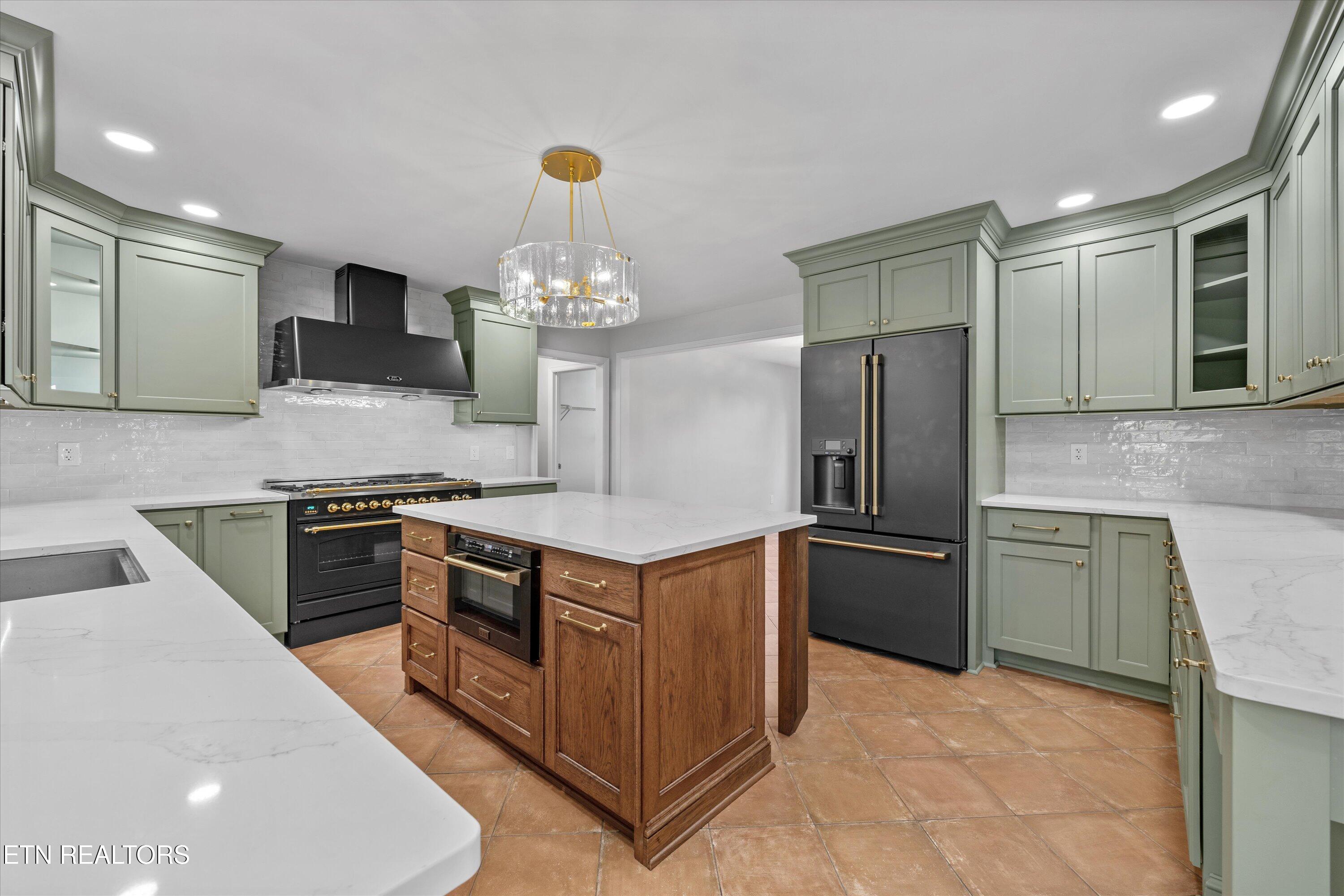 325 Asbury Drive Maryville TN 37804