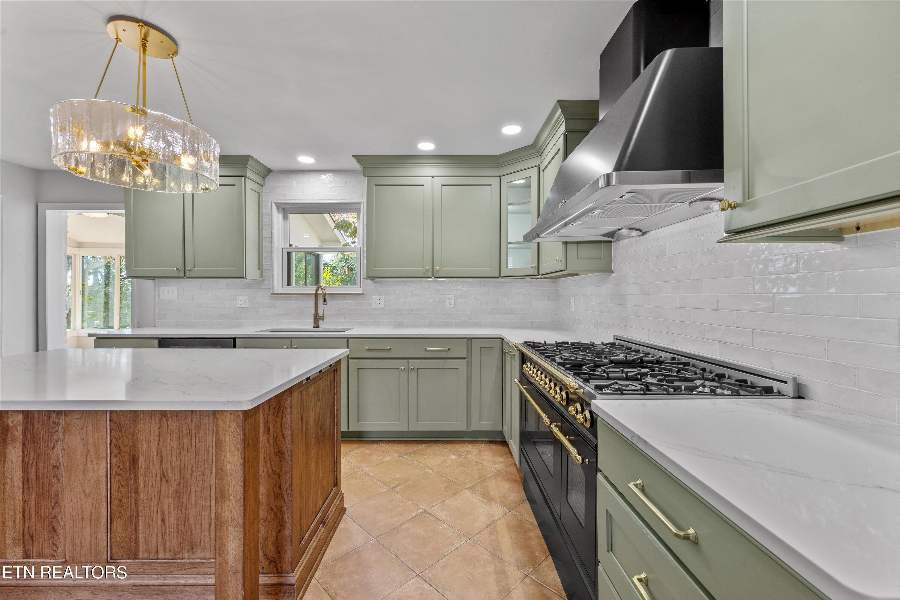 325 Asbury Drive Maryville TN 37804