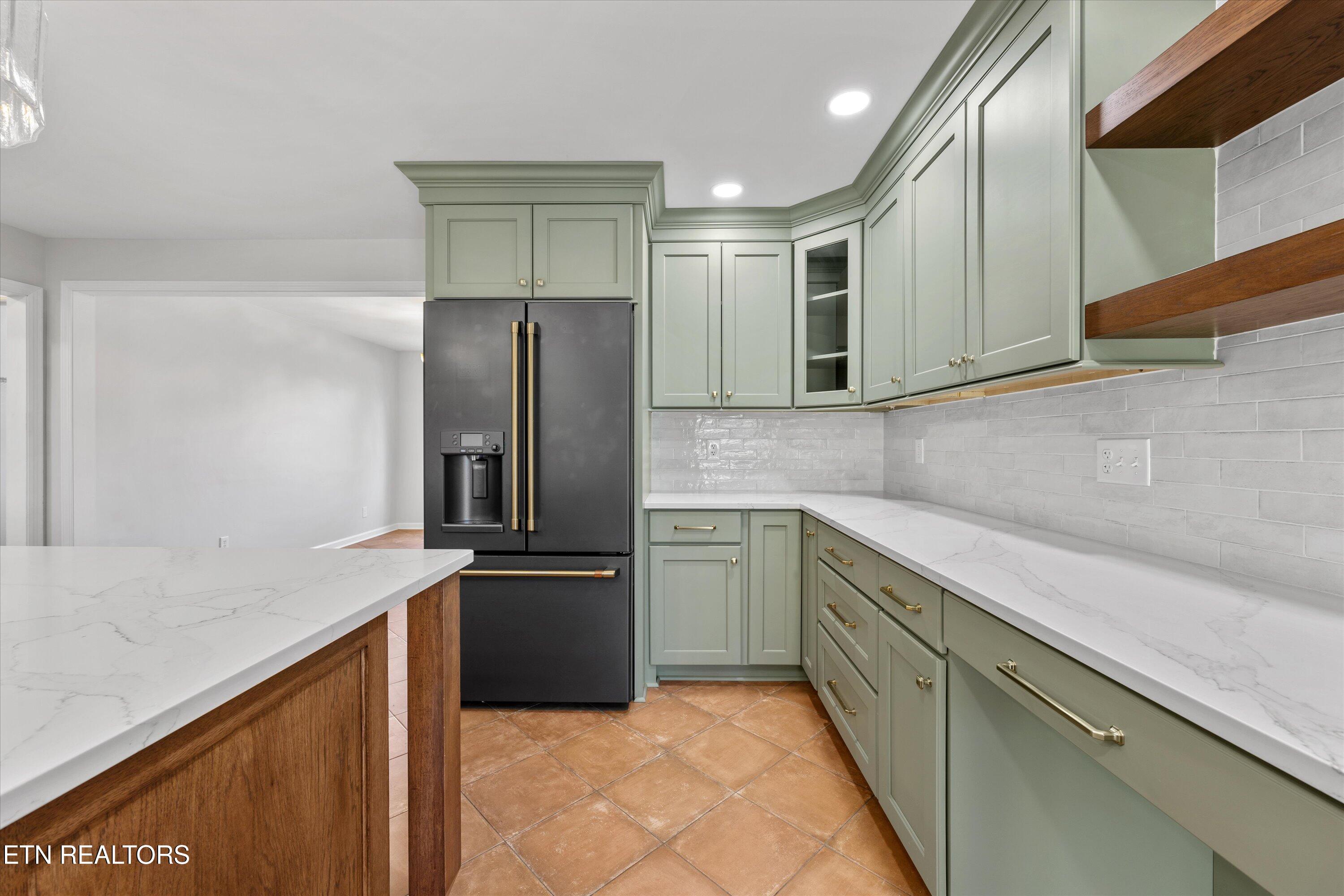 325 Asbury Drive Maryville TN 37804