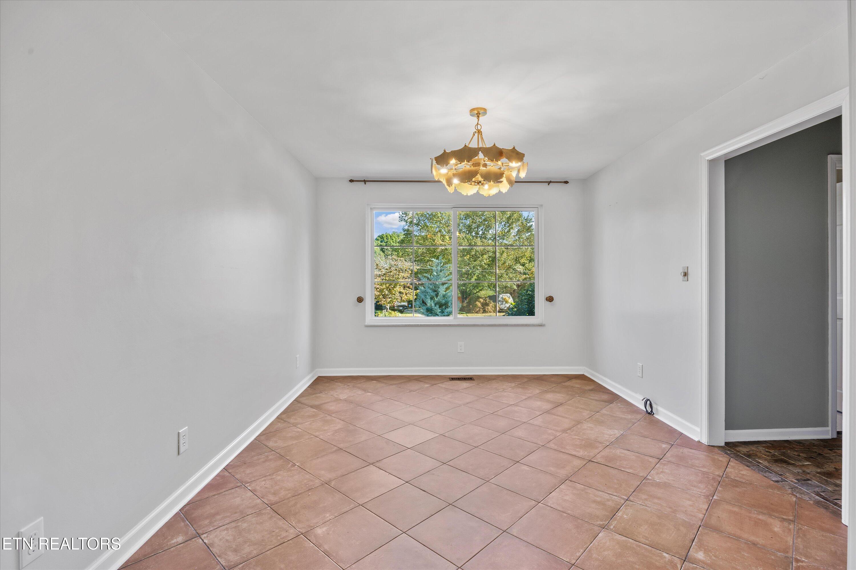 325 Asbury Drive Maryville TN 37804