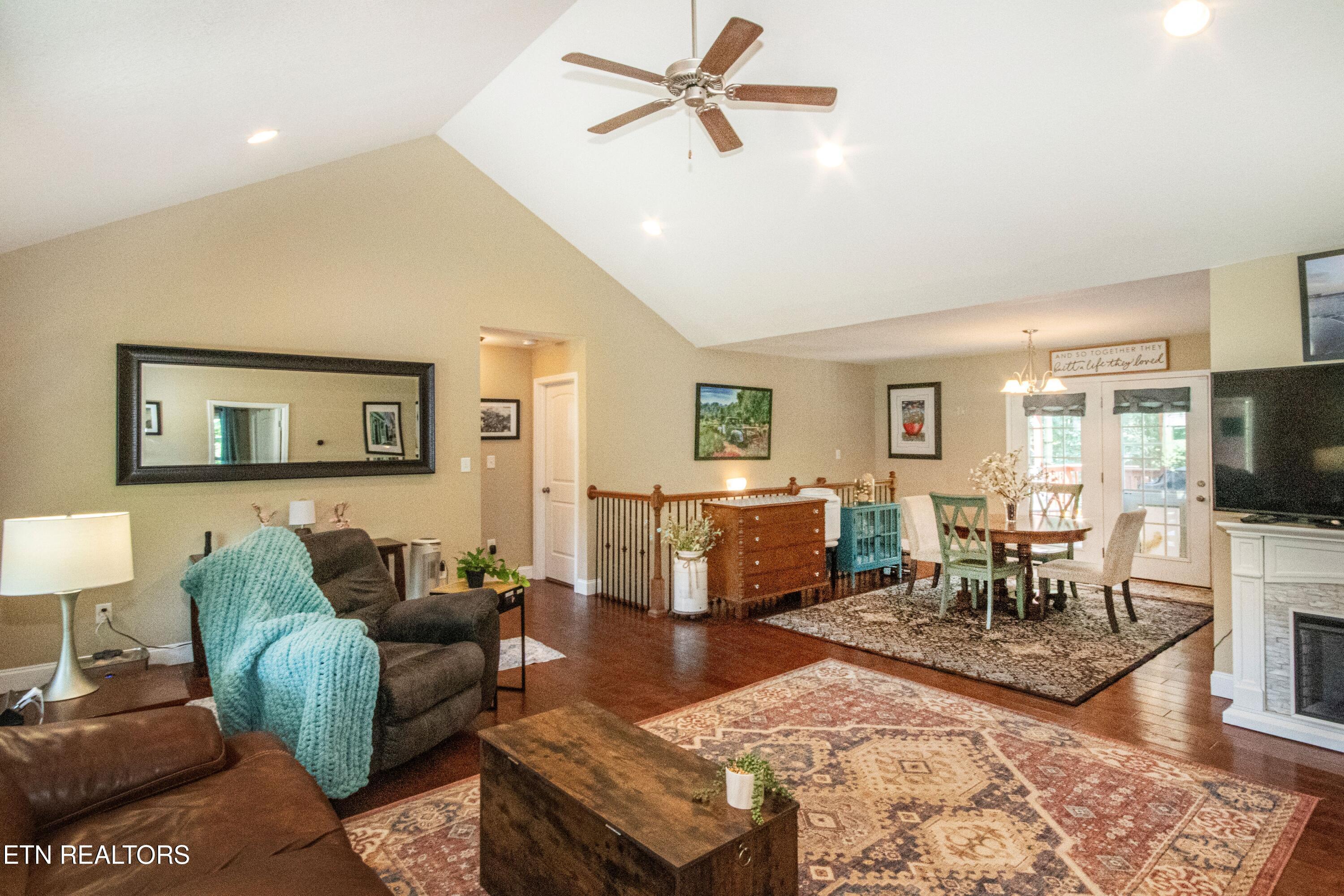 8221 Broken Rock Lane Knoxville TN 37924