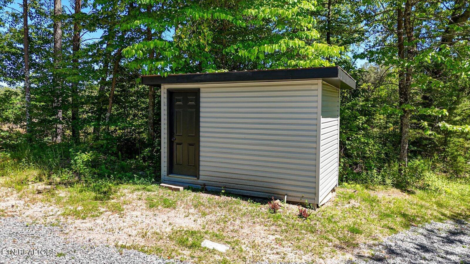 522 County Road 271 Niota TN 37826