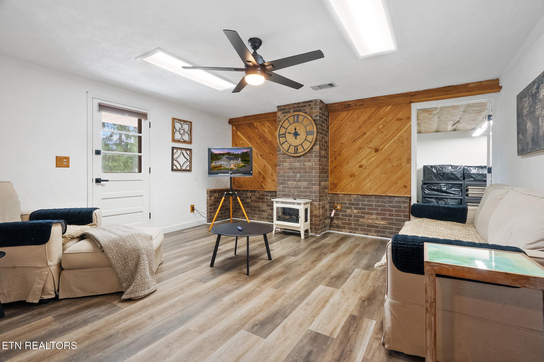 1945 Valley Woods Drive Sevierville TN 37862