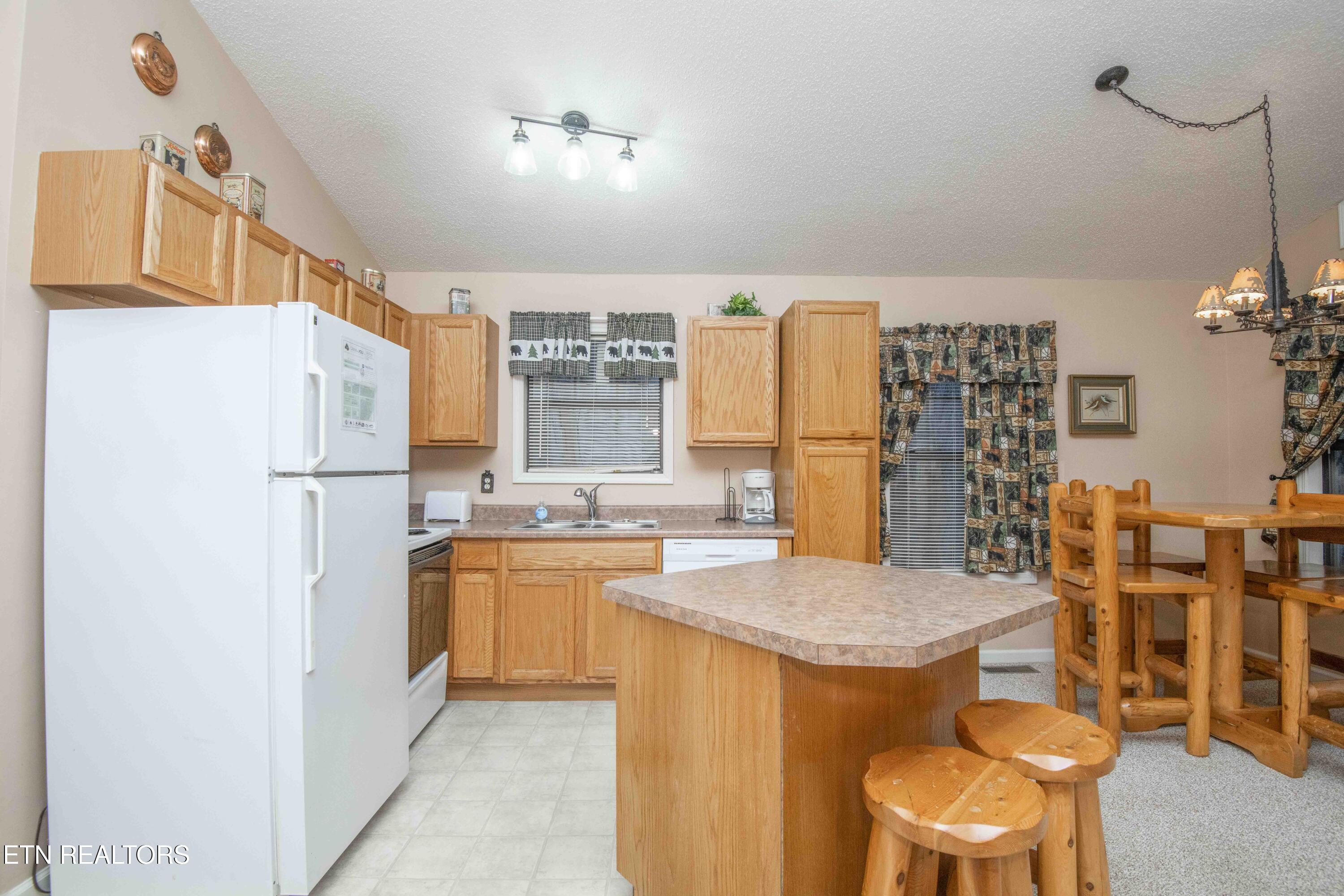 1520 Ski View Lane Sevierville TN 37876