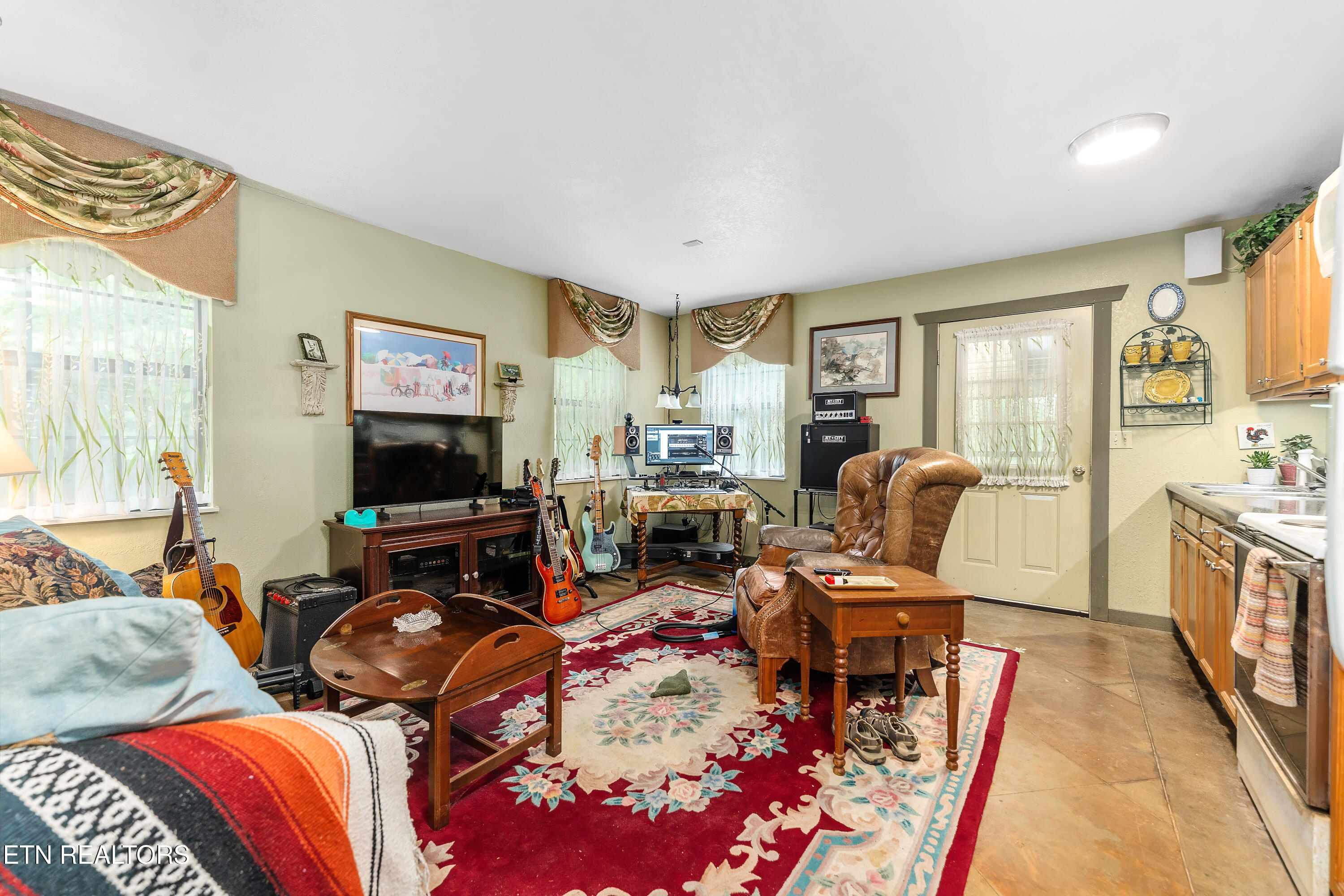 2851 Kingston Highway Kingston TN 37763