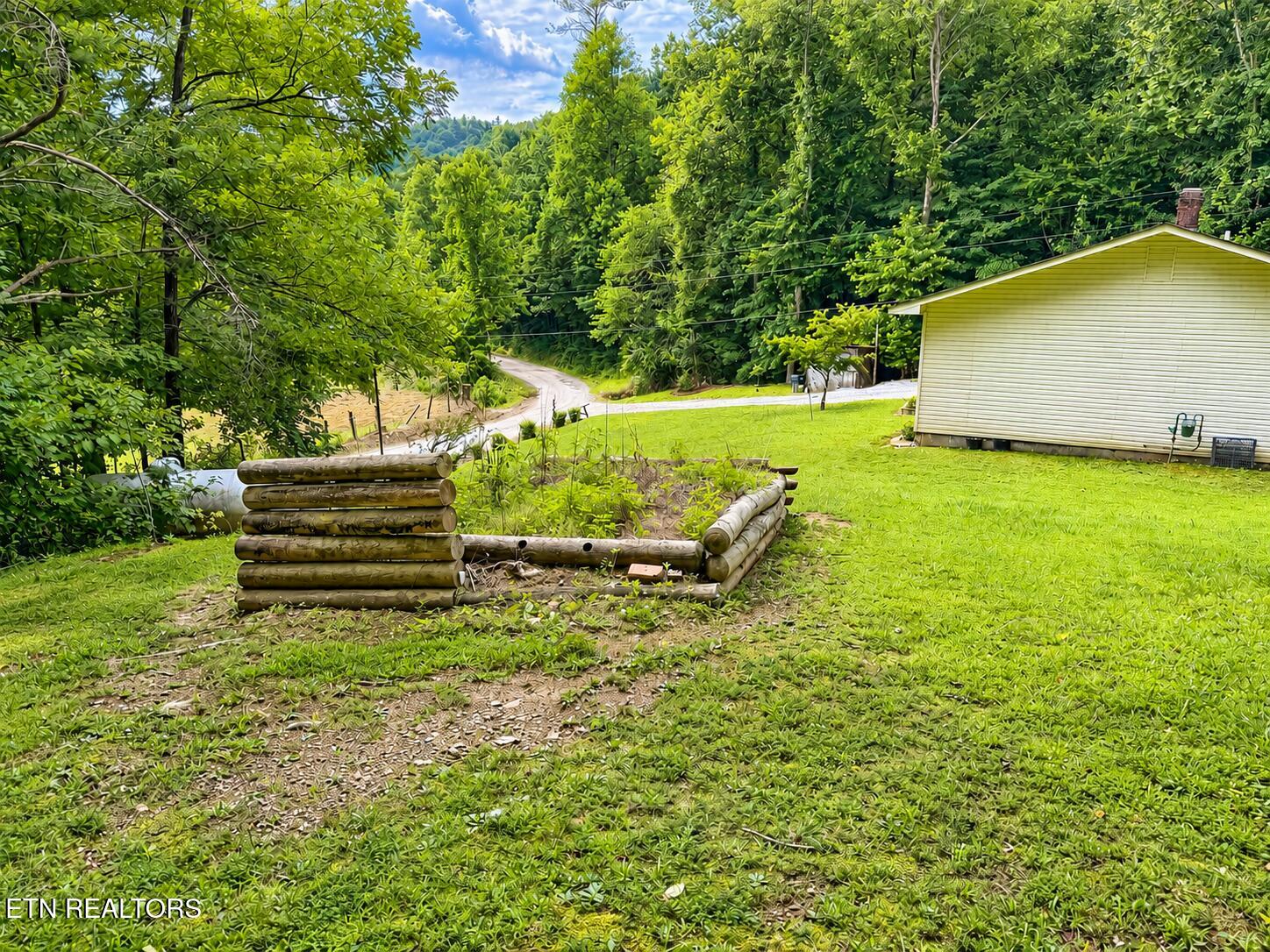 7914 Brimstone Road Robbins TN 37852